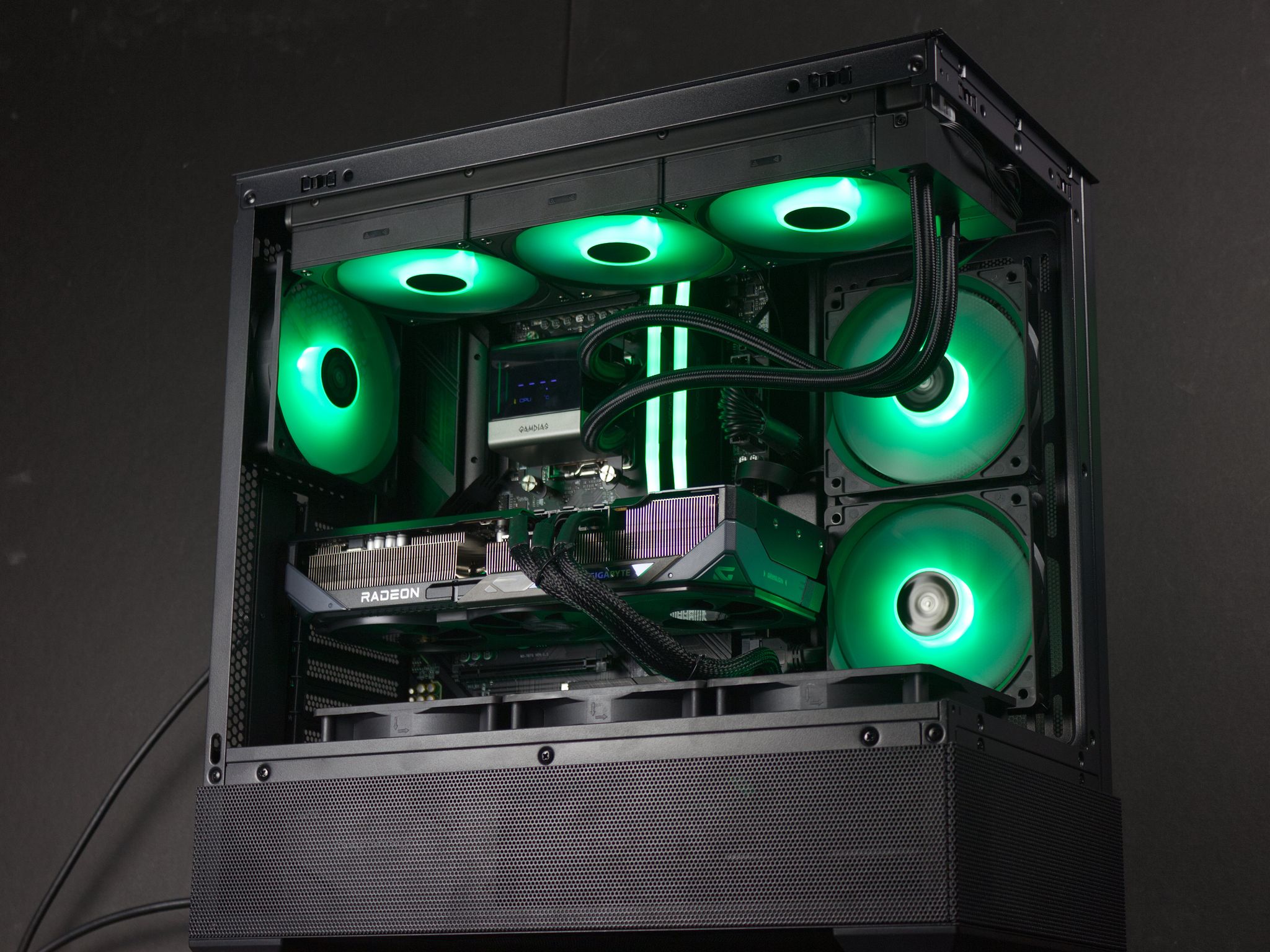 ☢️Gamma Reactor☢️ R7 7700X | RX 9070 XT | 32GB DDR5 | 2TB NVME | Gaming PC