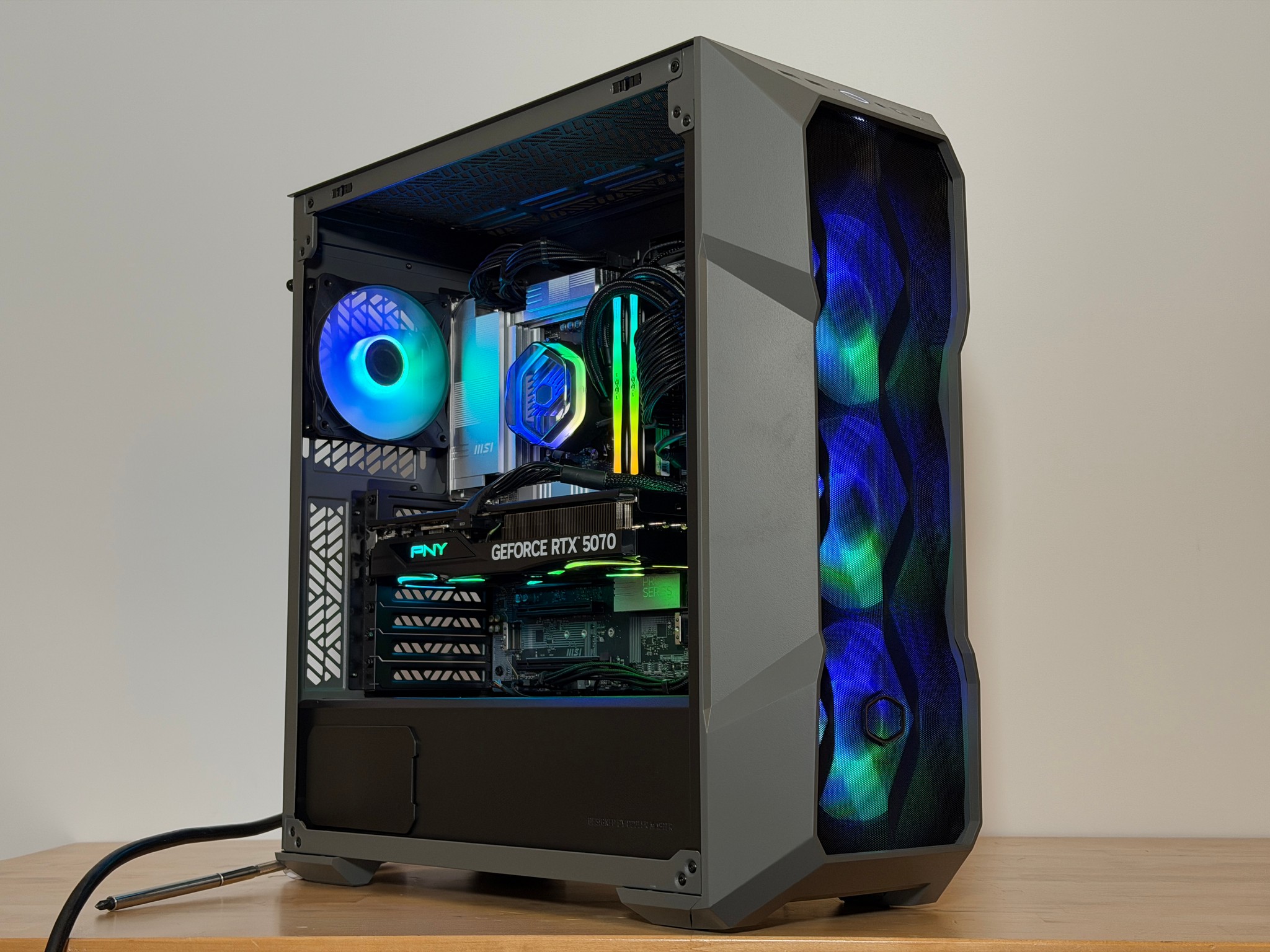 RTX 5070 Ryzen 7 9700x Gaming PC