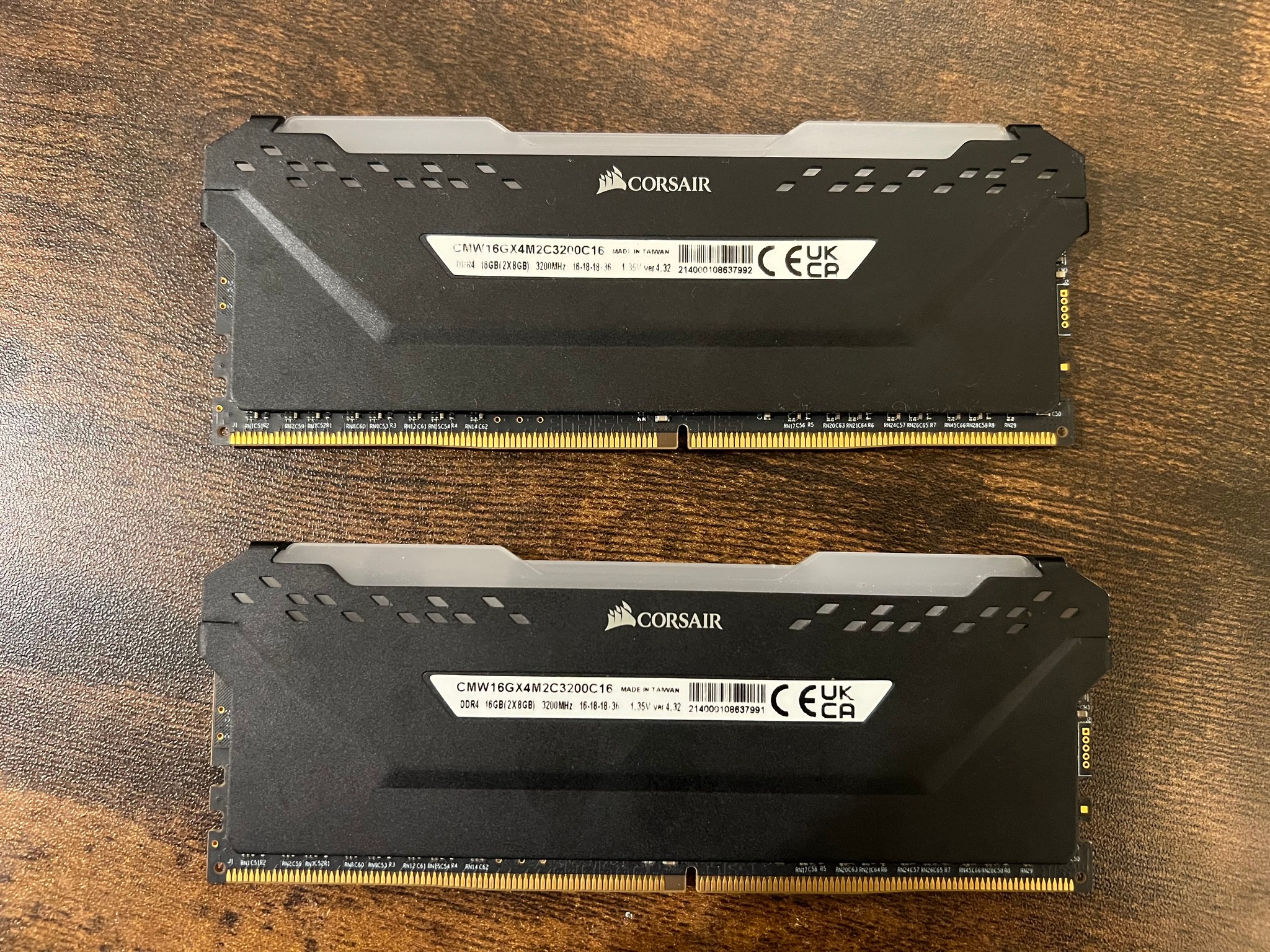 16GB Corsair Vengeance RGB PRO (2 x 8GB) DDR4 DRAM 3200MHz C16 Memory Kit — Black