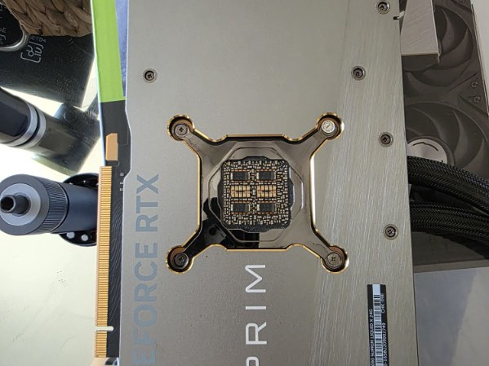 RTX 4090 Suprim Liquid X MSI