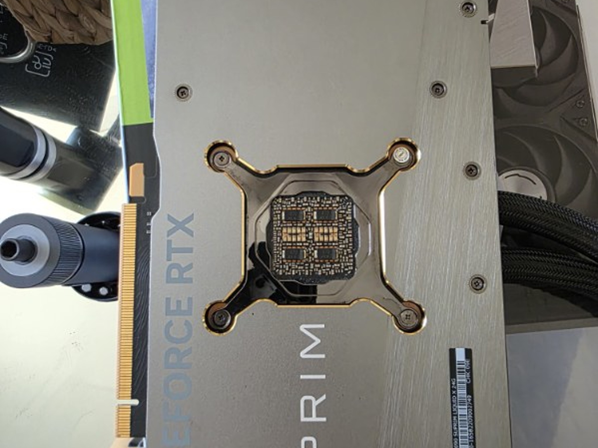 RTX 4090 Suprim Liquid X MSI