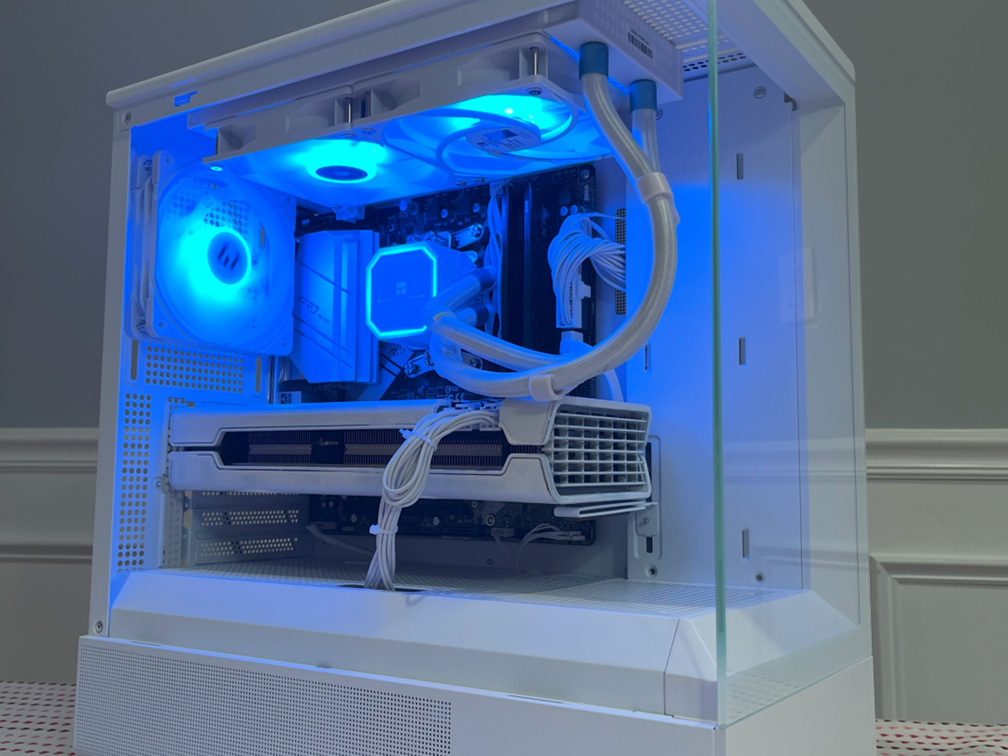 ❄️WINTER SALE❄️ Gaming PC | Ryzen 7 5700x | RX 5700 XT | 32 GBs RAM |