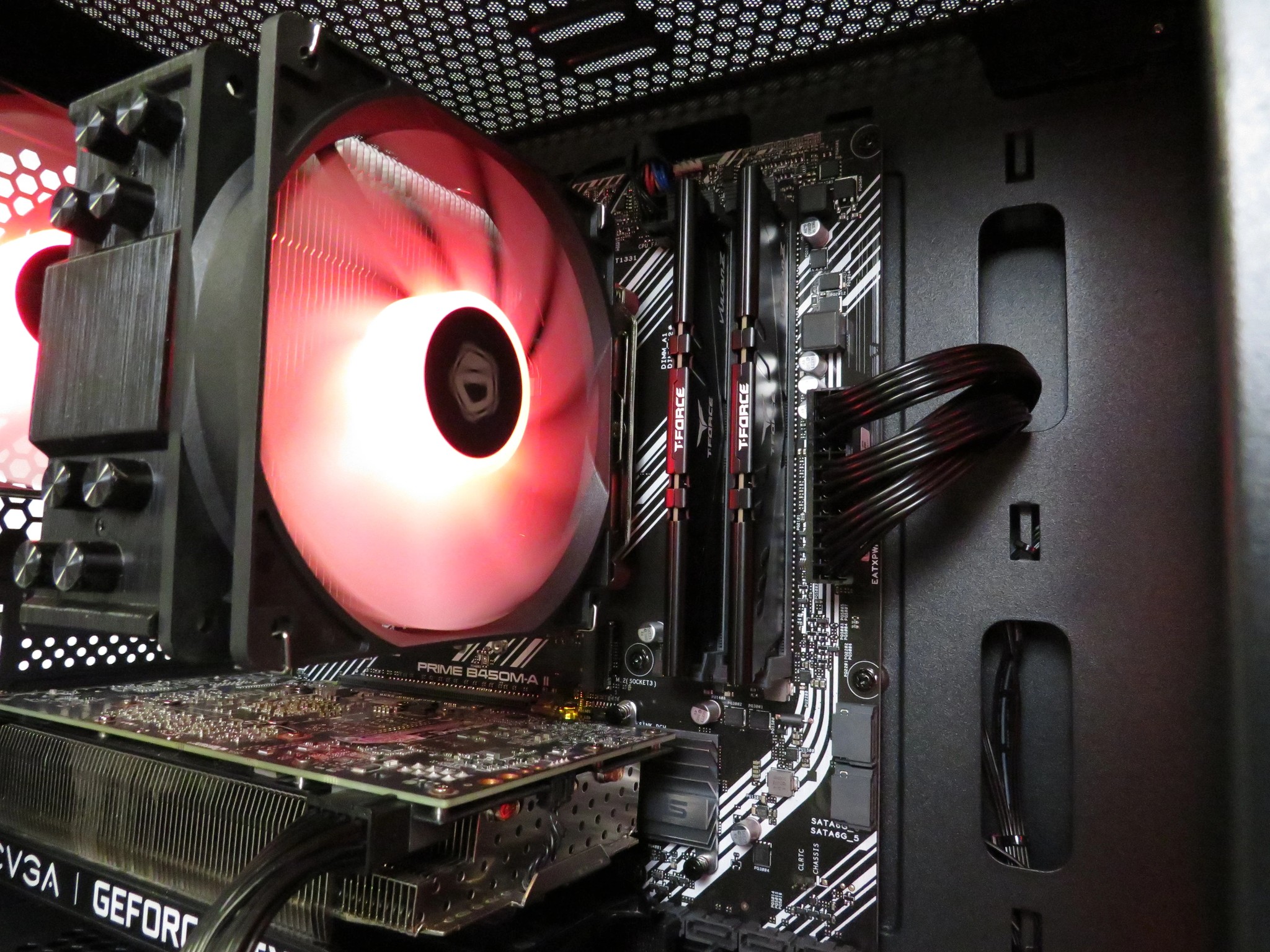 Beginner Streamer and Gamer: Ryzen 5 2600X + RTX 2060 + 16 GB DDR4 RAM + 1 TB SSD