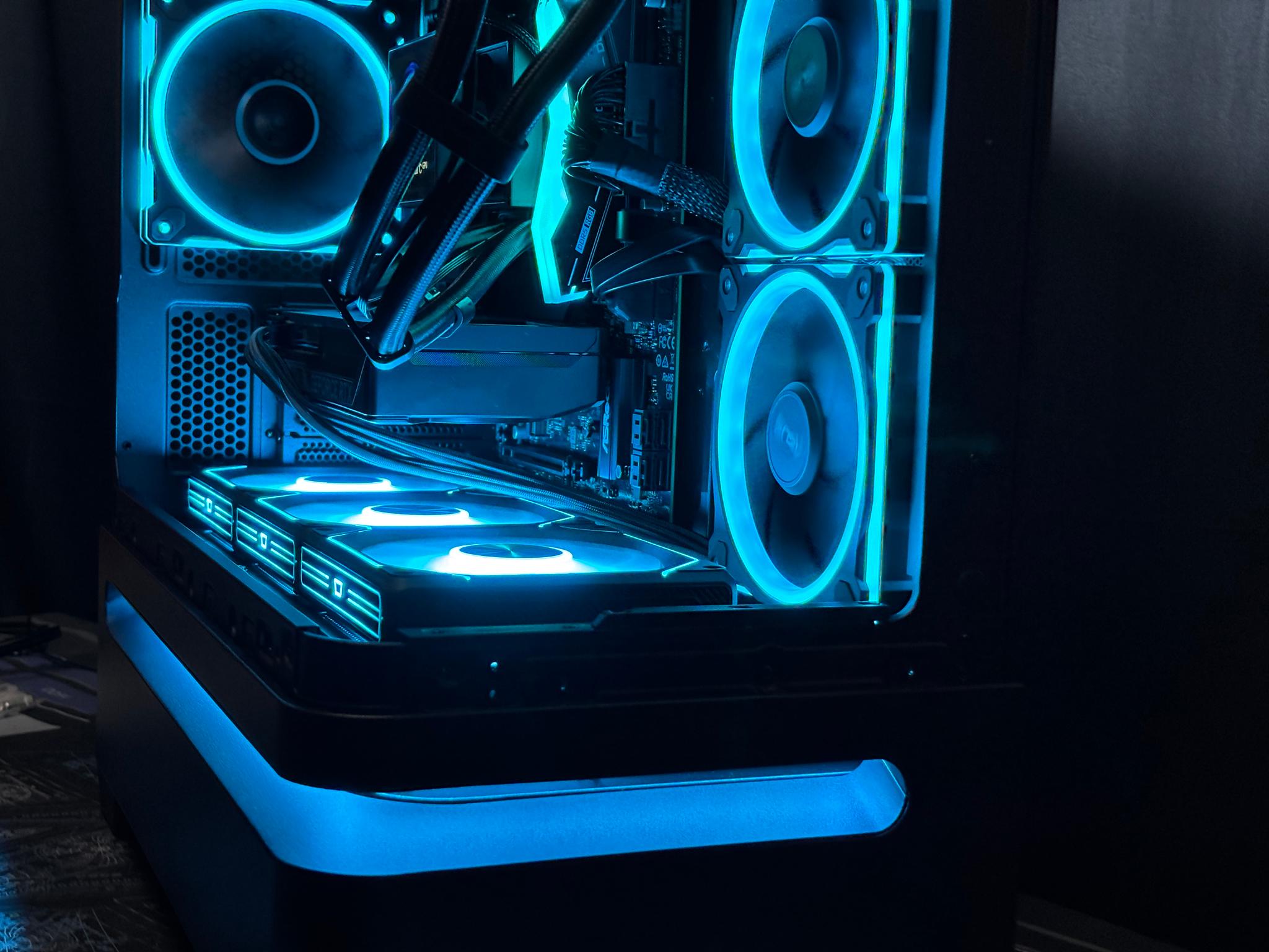 💙TRON PC💙 RTX 5060 | Ryzen 7600X | 16gb DDR5 | 1 TB M.2 SSD