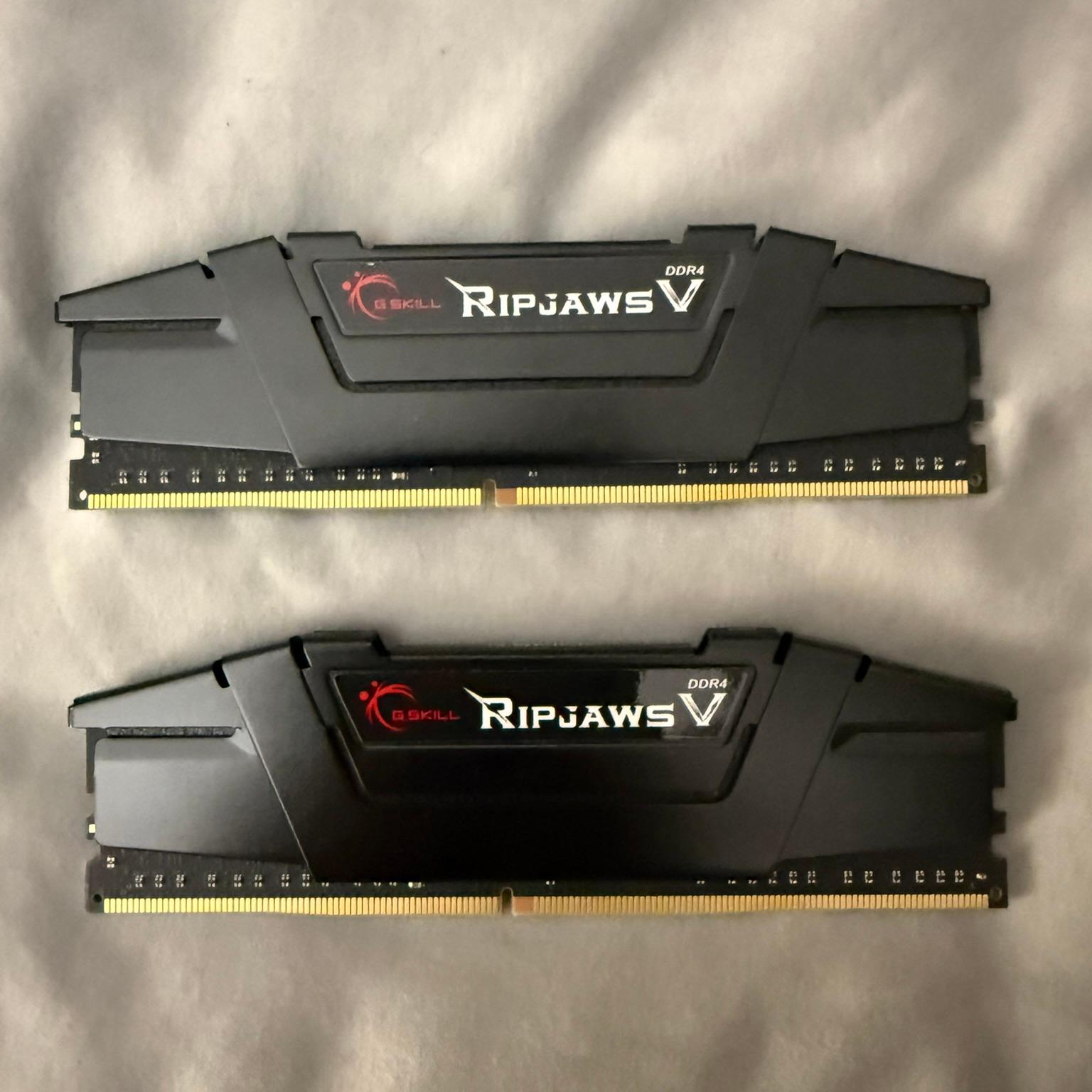 G.SKILL Ripjaws Series 16GB (2 x 8GB) 260-Pin DDR4-3200