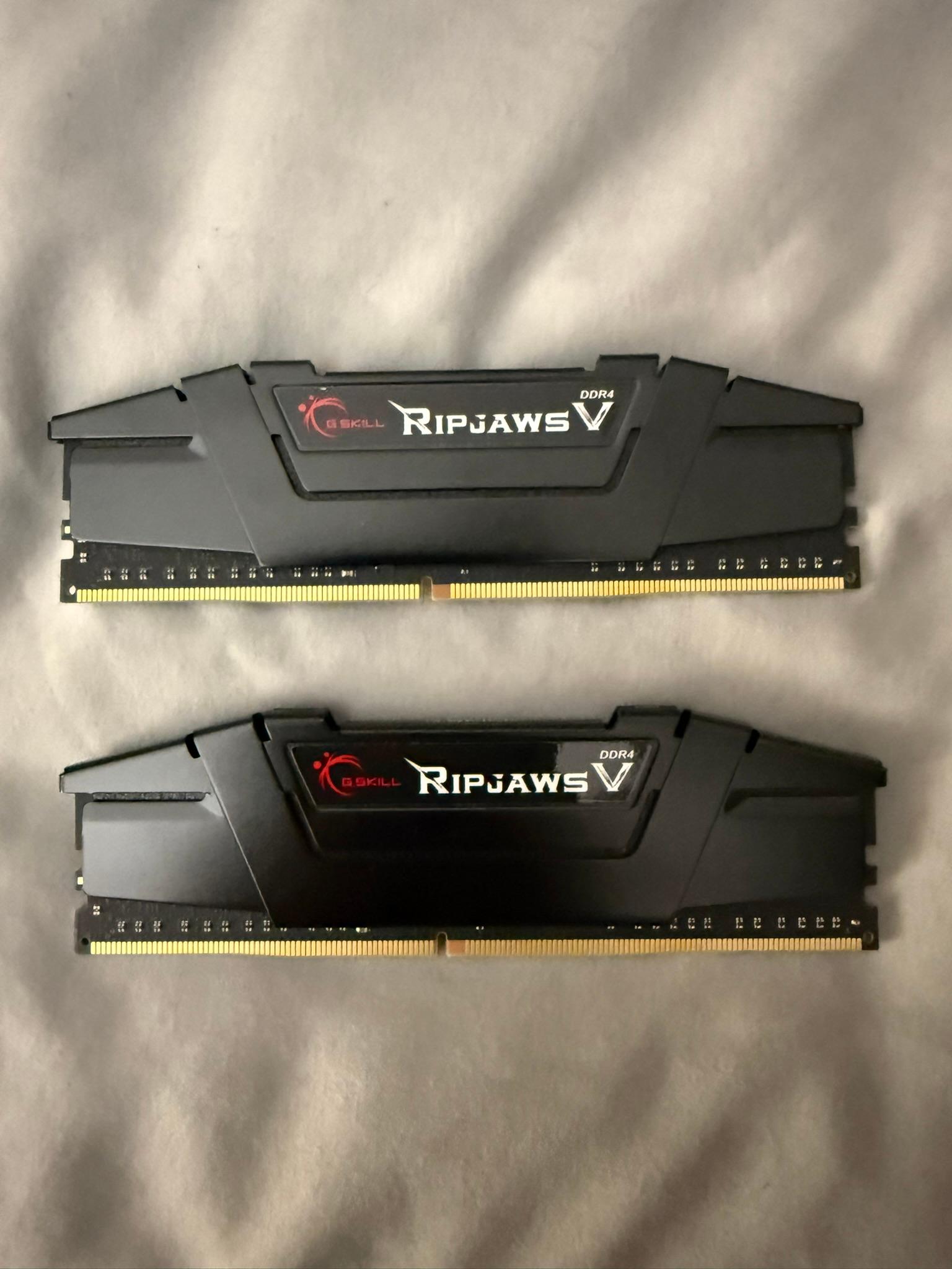G.SKILL Ripjaws Series 16GB (2 x 8GB) 260-Pin DDR4-3200
