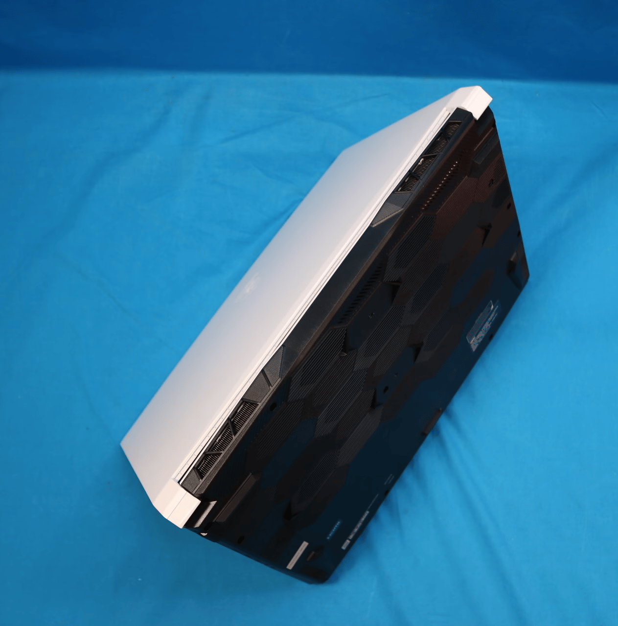 MSI Sword 15.6" Gaming Laptop Intel Core i7 NVIDIA GeForce RTX 3050 Ti 512GB SSD 8GB RAM