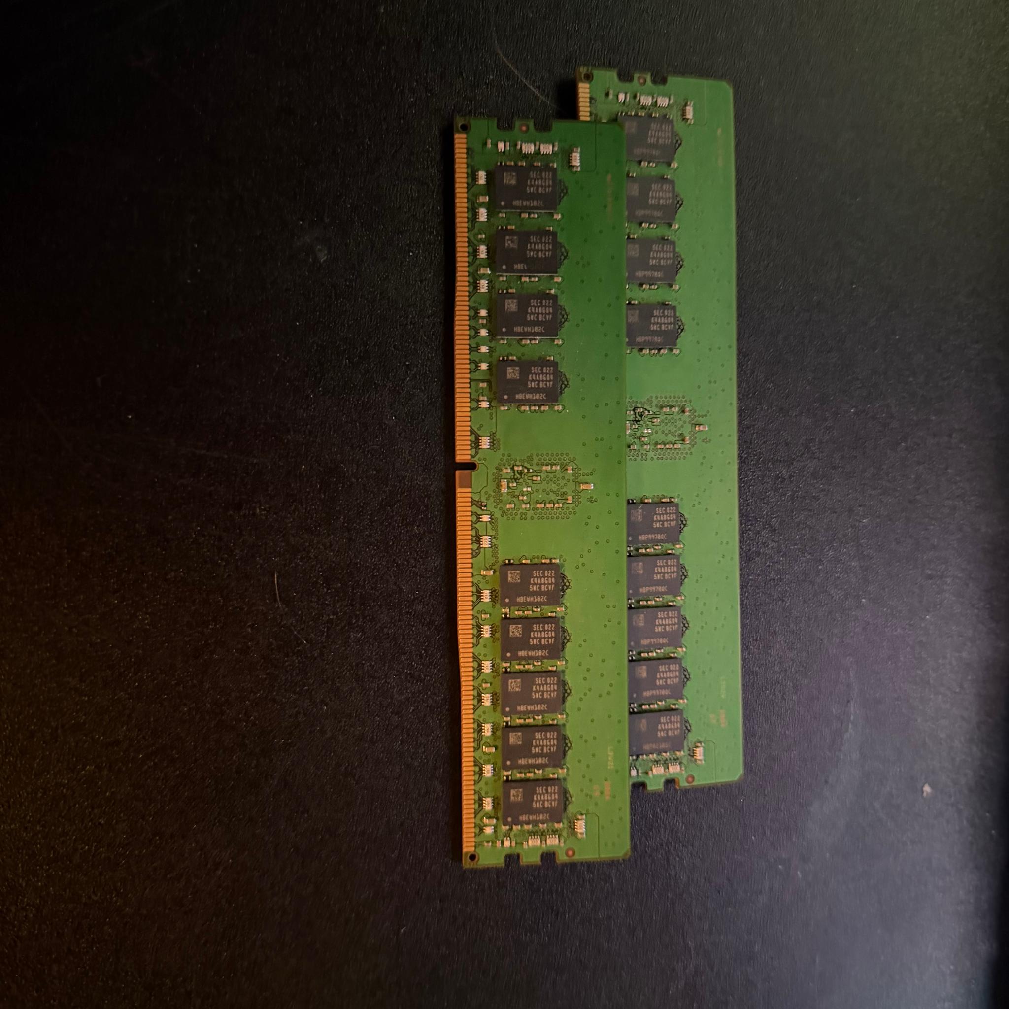 32GB DDR4 SERVER RAM (untested) (16x2)