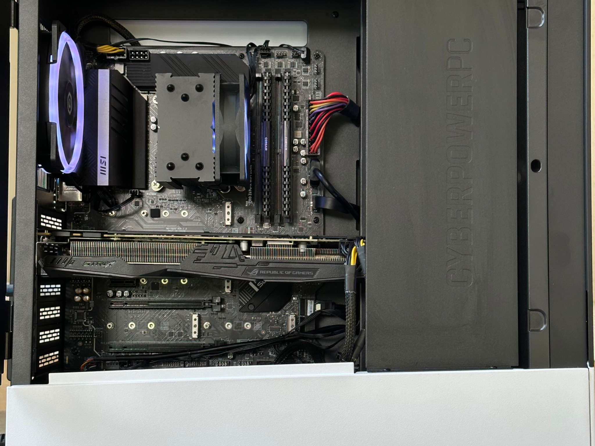 i3-12100F / 16GB 3000Mhz Ram / GTX 1070 / 512GB SSD / Windows 11