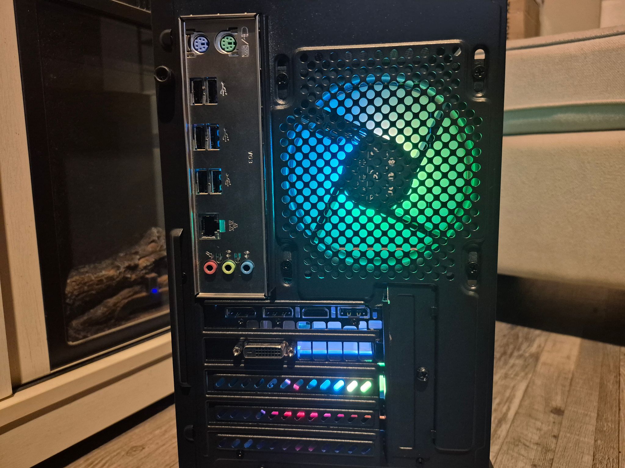Gaming/Editing/Streaming | 16 Core Xeon, 16GB RAM,  GTX 1070 8GB, Win11
