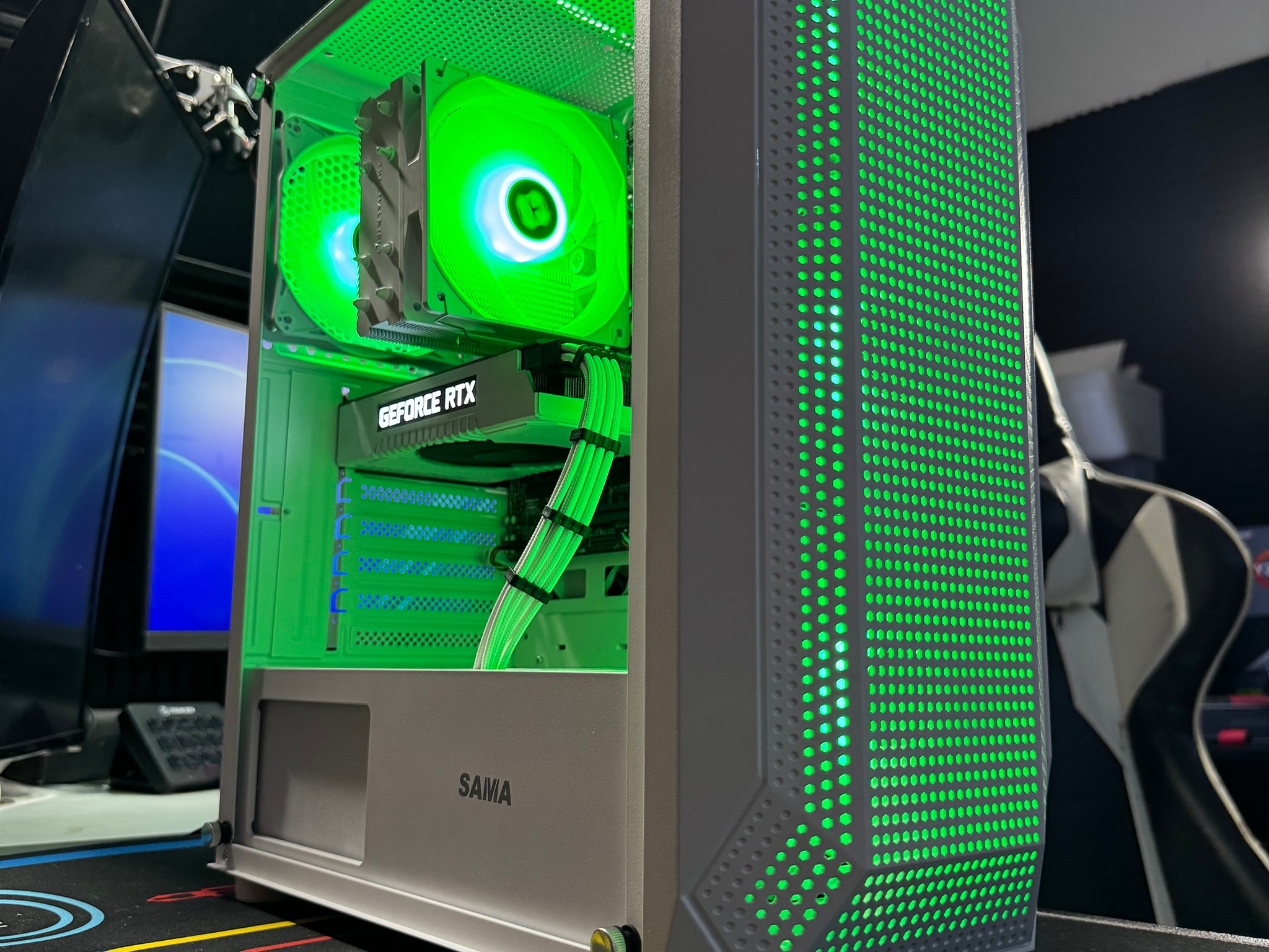 White N’ Black RTX Gaming PC - i5 6500 / RTX 2060