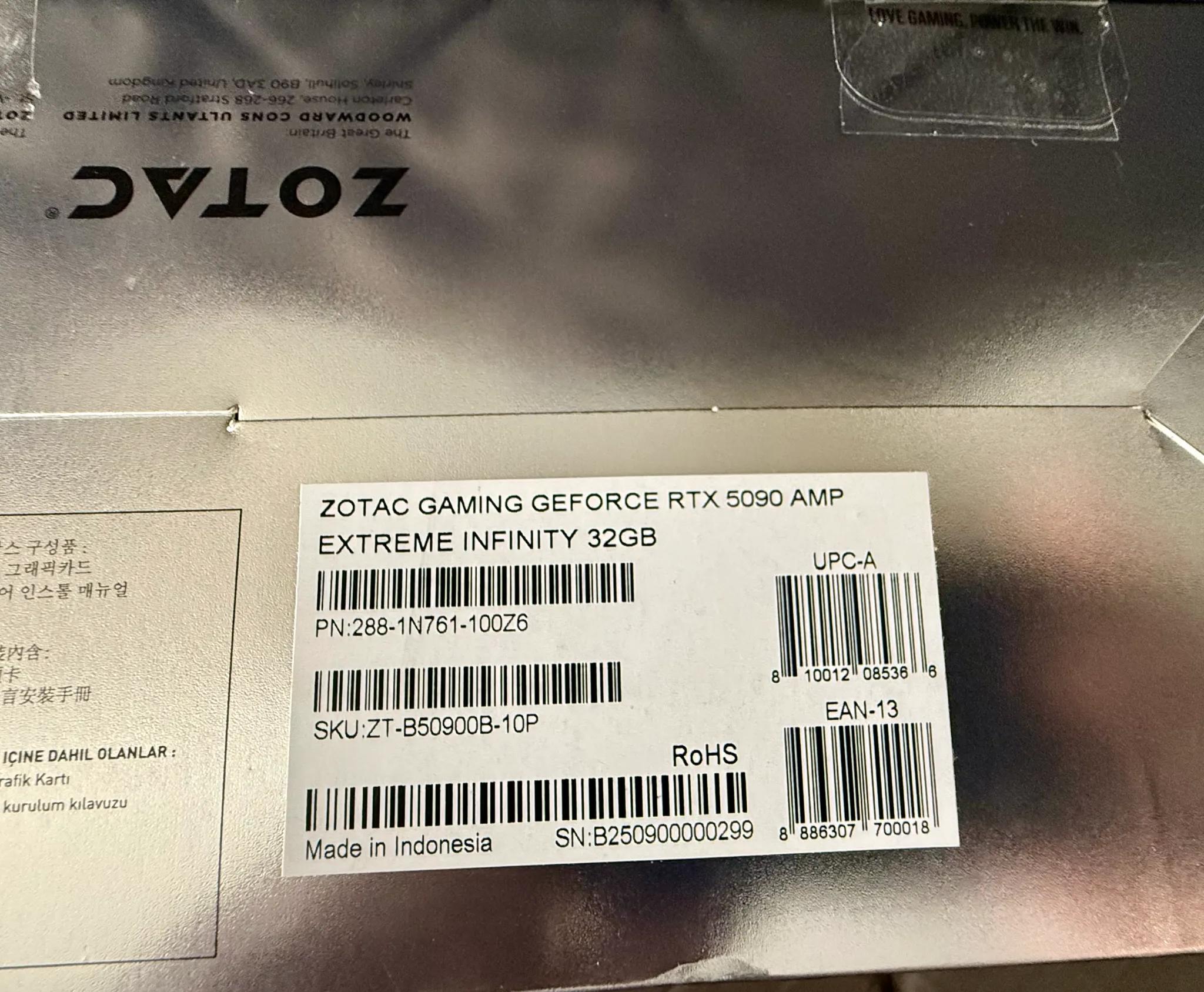 ZOTAC Gaming GeForce RTX 5090 AMP Extreme Infinity - DLSS 4 - 32GB - GDDR7