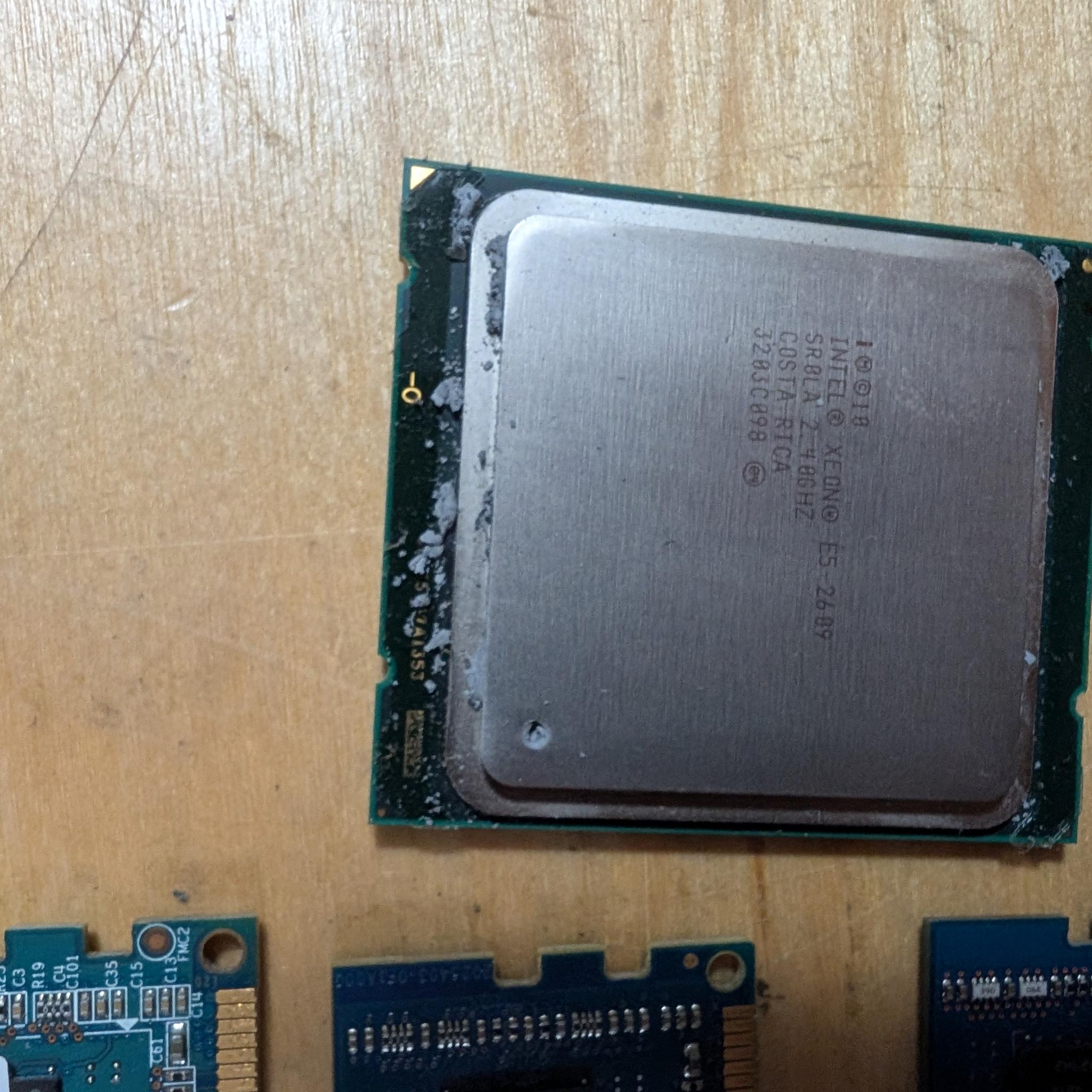 Intel Xeon 2609 + 16GB DDR3