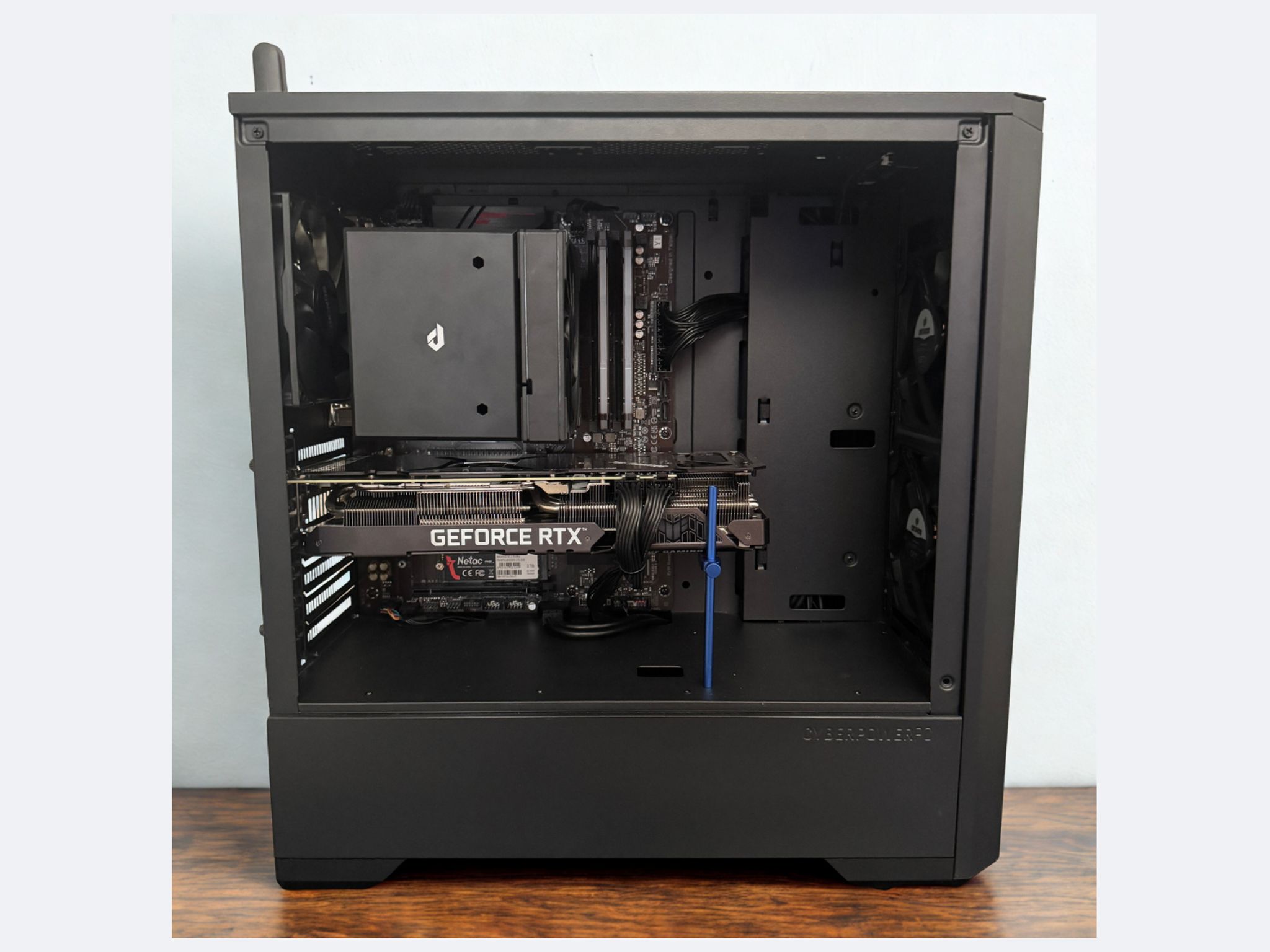 Mid Tier Gaming Pc 3060Ti, R7 5700X, Minimalist, Sleeper Build