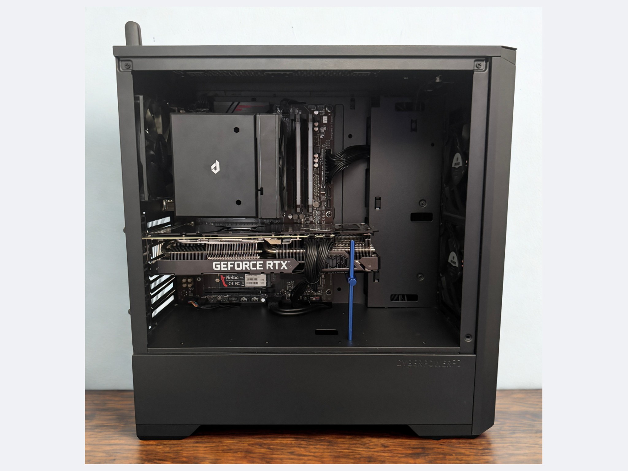 Mid Tier Gaming Pc 3060Ti, R7 5700X, Minimalist, Sleeper Build