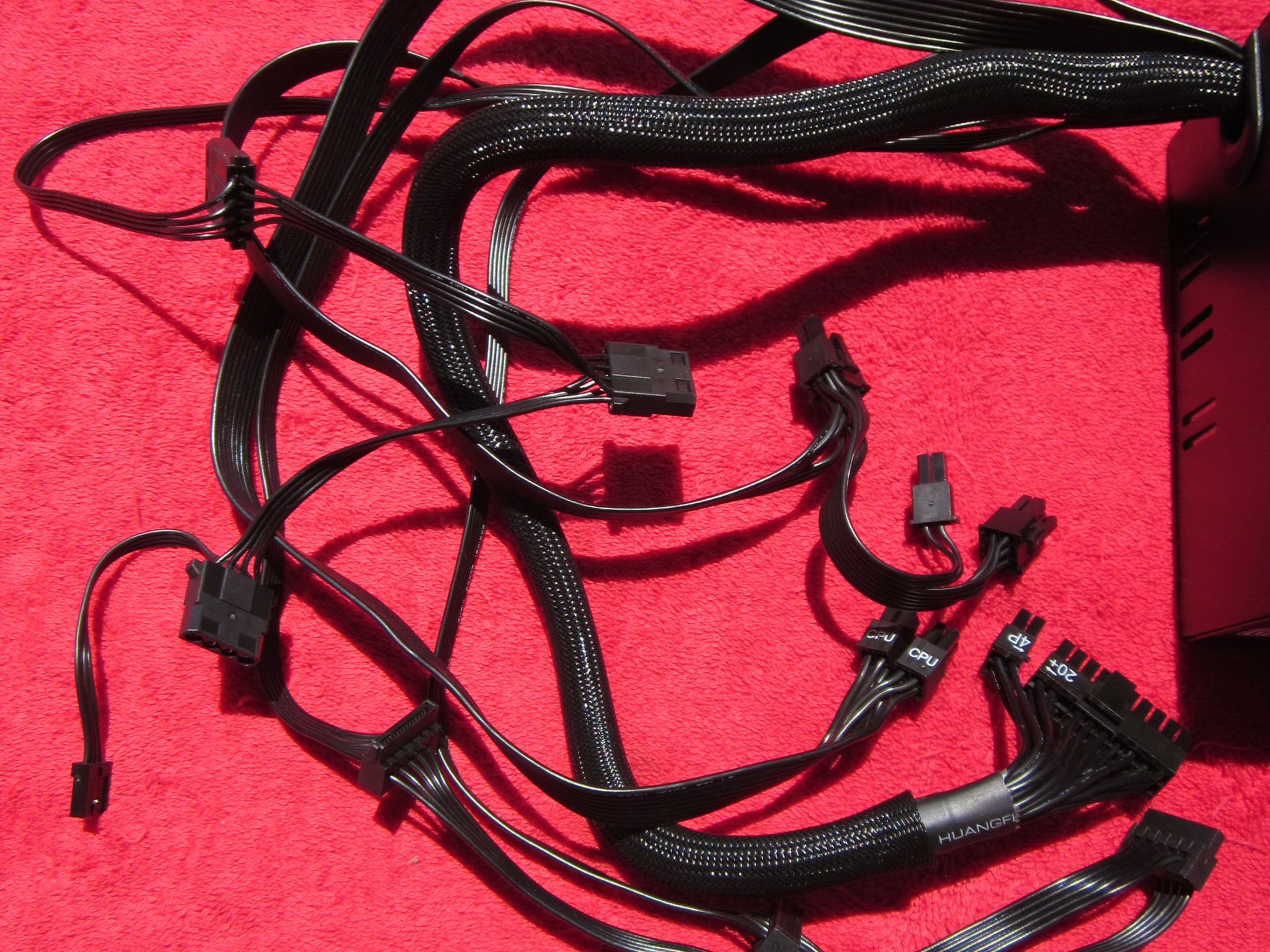 EVGA 600 W1, 80+ WHITE 600W, Power Supply 100-W1-0600-RX