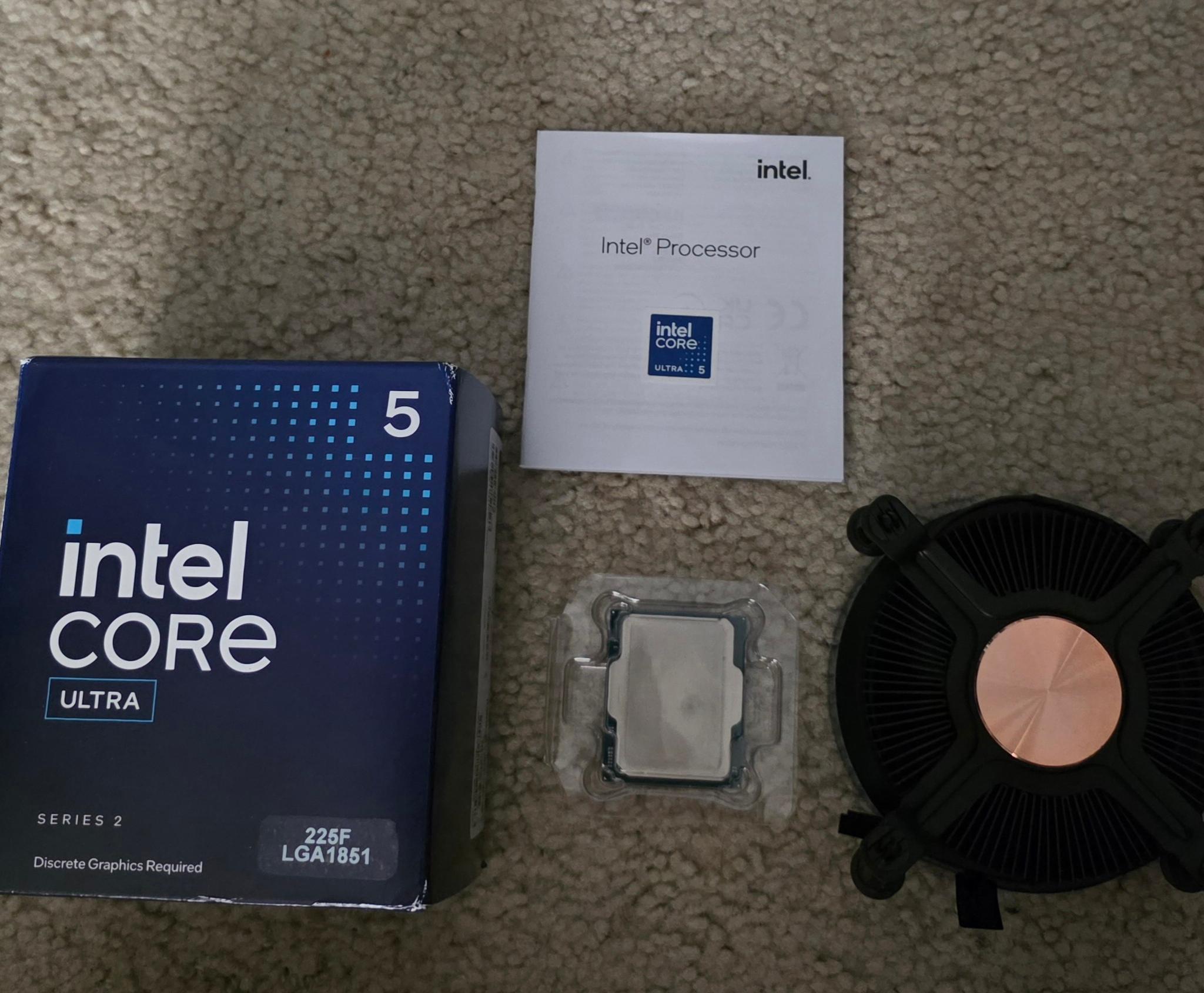 Intel Core Ultra 5 225F 10-Core LGA 1851 Processor Like New With Cooler