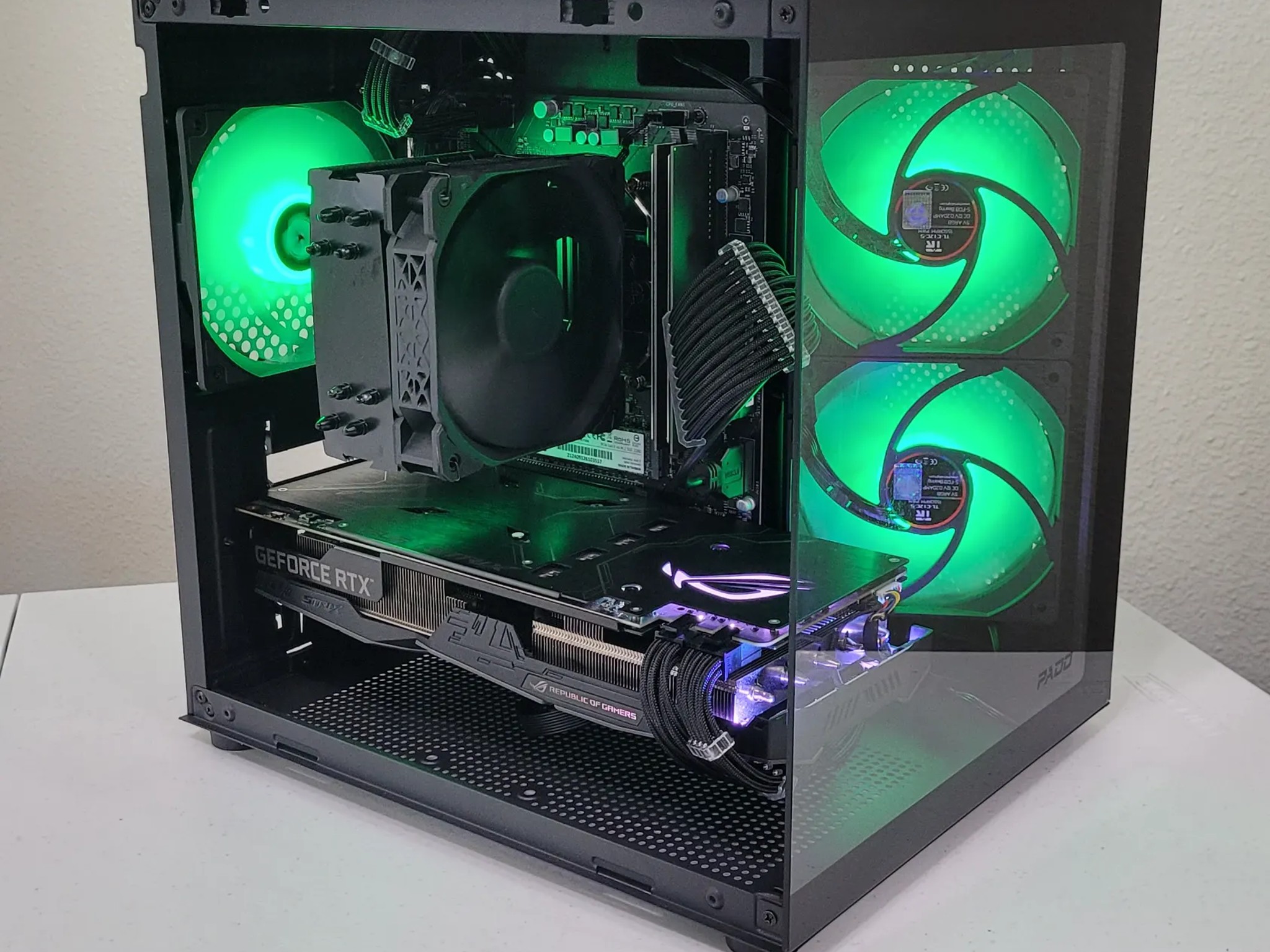 Black Gaming PC (Ryzen 5 2600X + RTX 2060 + 16GB RAM + 1TB SSD + Wifi)