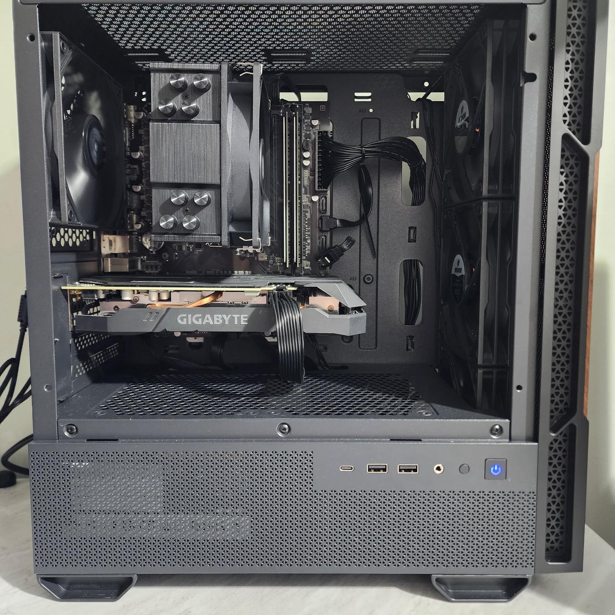 Classy 1080p High Setting Gaming PC. (RYZEN 3600, GTX 1660S, 32GB DDR4 3200MHZ)