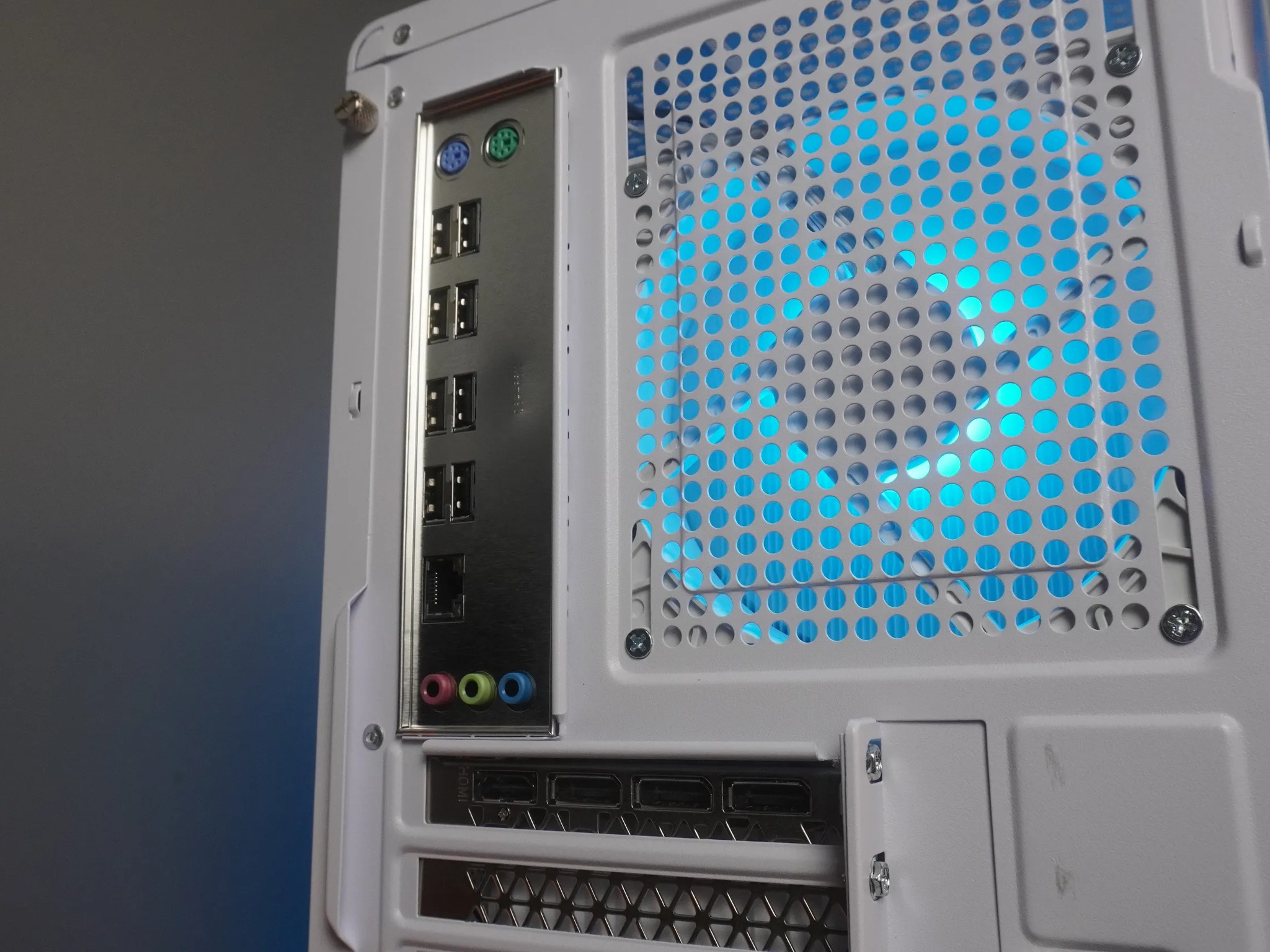 🤍ALL WHITE🤍 Gaming PC 🧡 RX 580 2048SP 💙 Intel Xeon 10 Cores 20 Threads | 16GB | 1TB