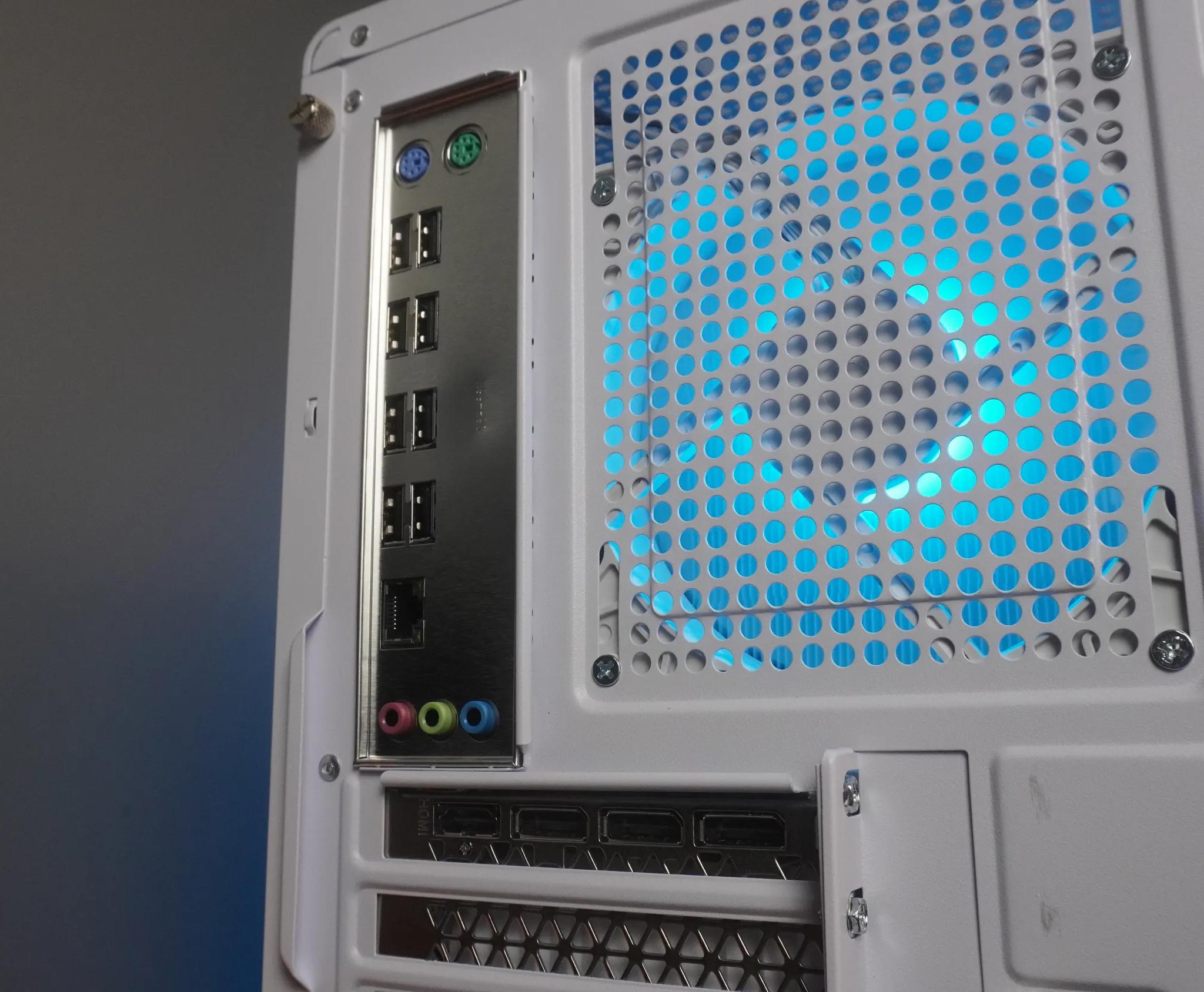 🤍ALL WHITE🤍 Gaming PC 🧡 RX 580 2048SP 💙 Intel Xeon 10 Cores 20 Threads | 16GB | 1TB