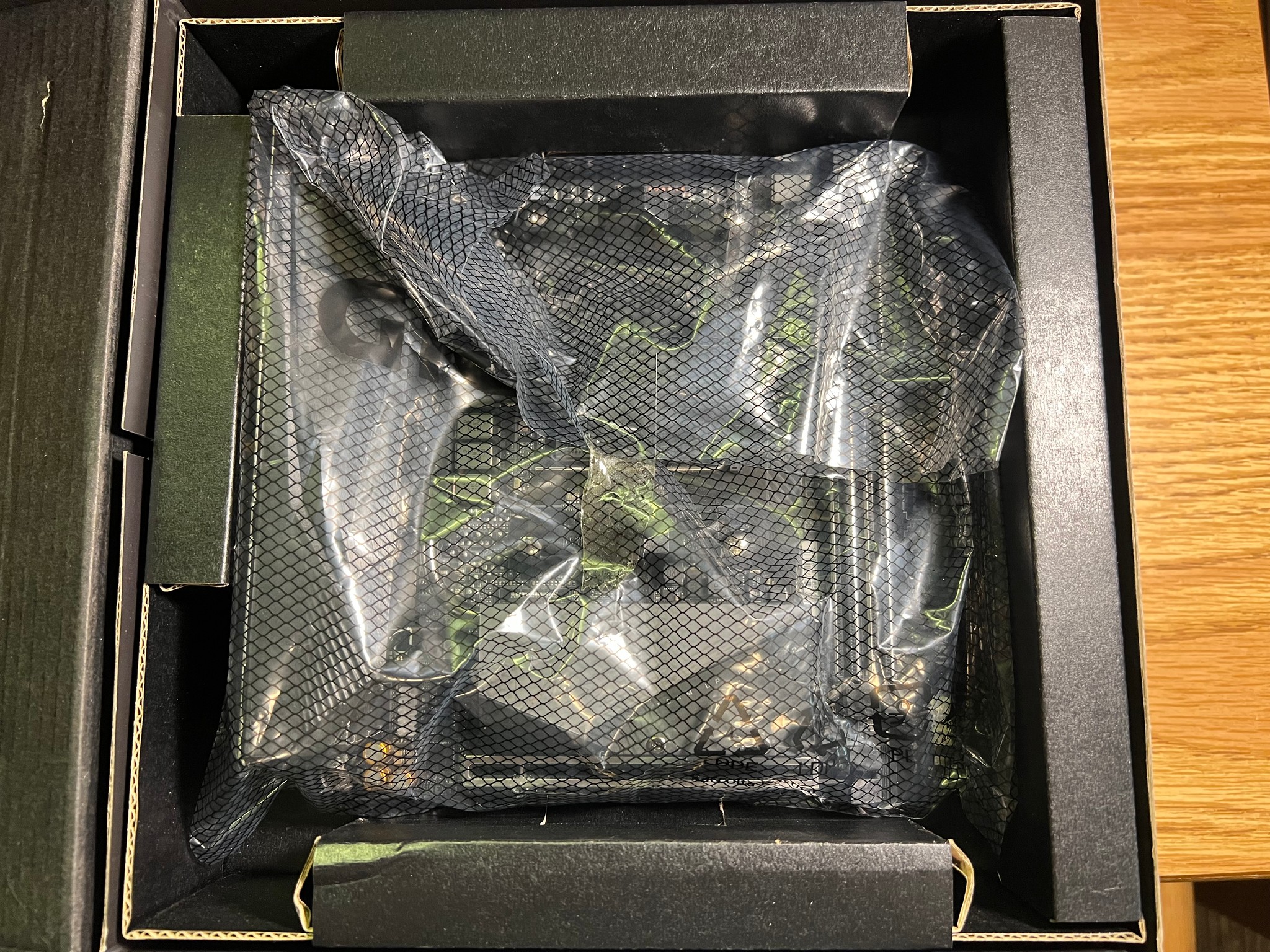 GIGABYTE B550I AORUS PRO AX AMD AM4 ITX Motherboard