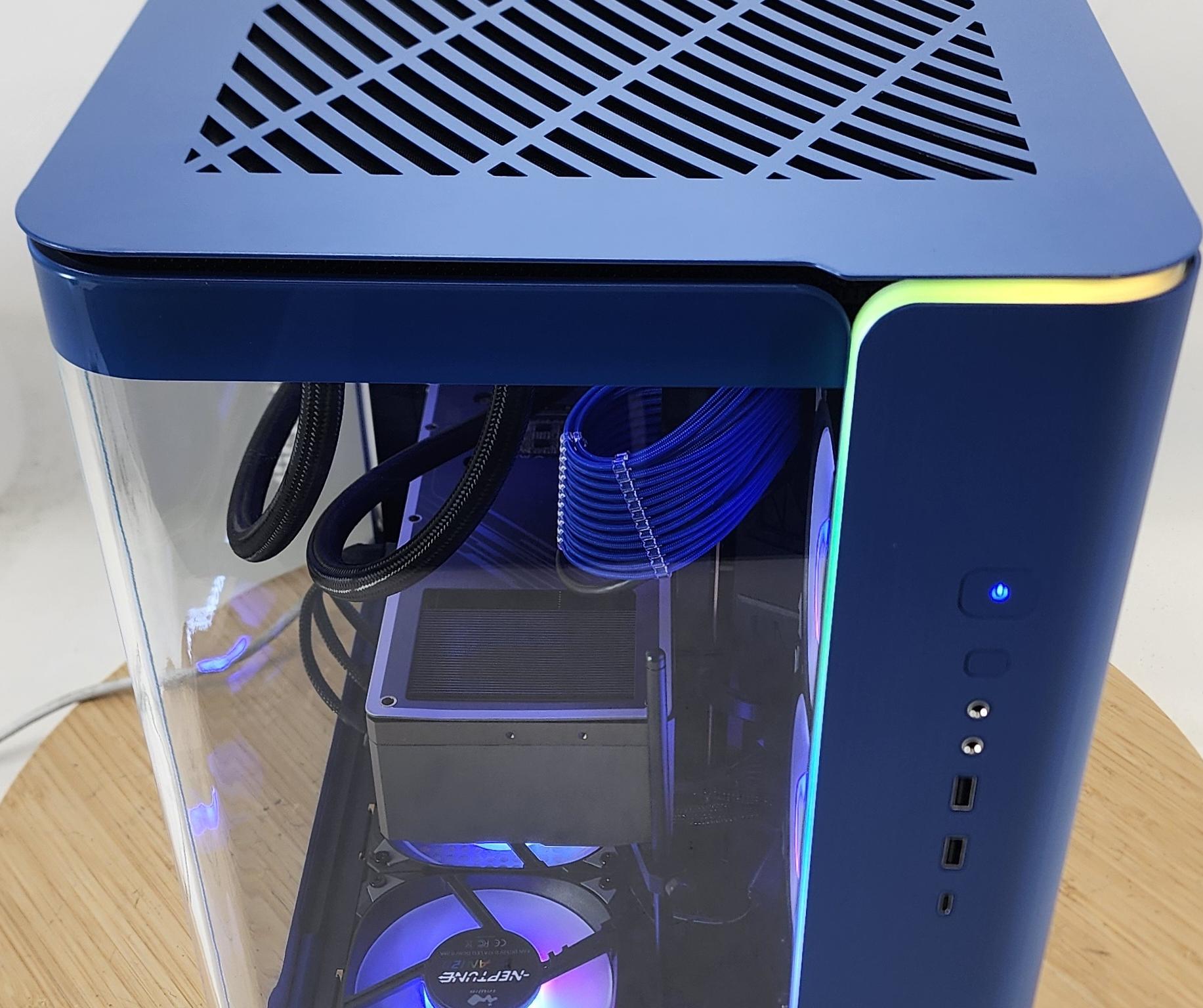 Gaming PC Ryzen 7 9700X 32GB RAM 2TB SSD RTX 4070 Ti SUPER 16GB Win11 Computer
