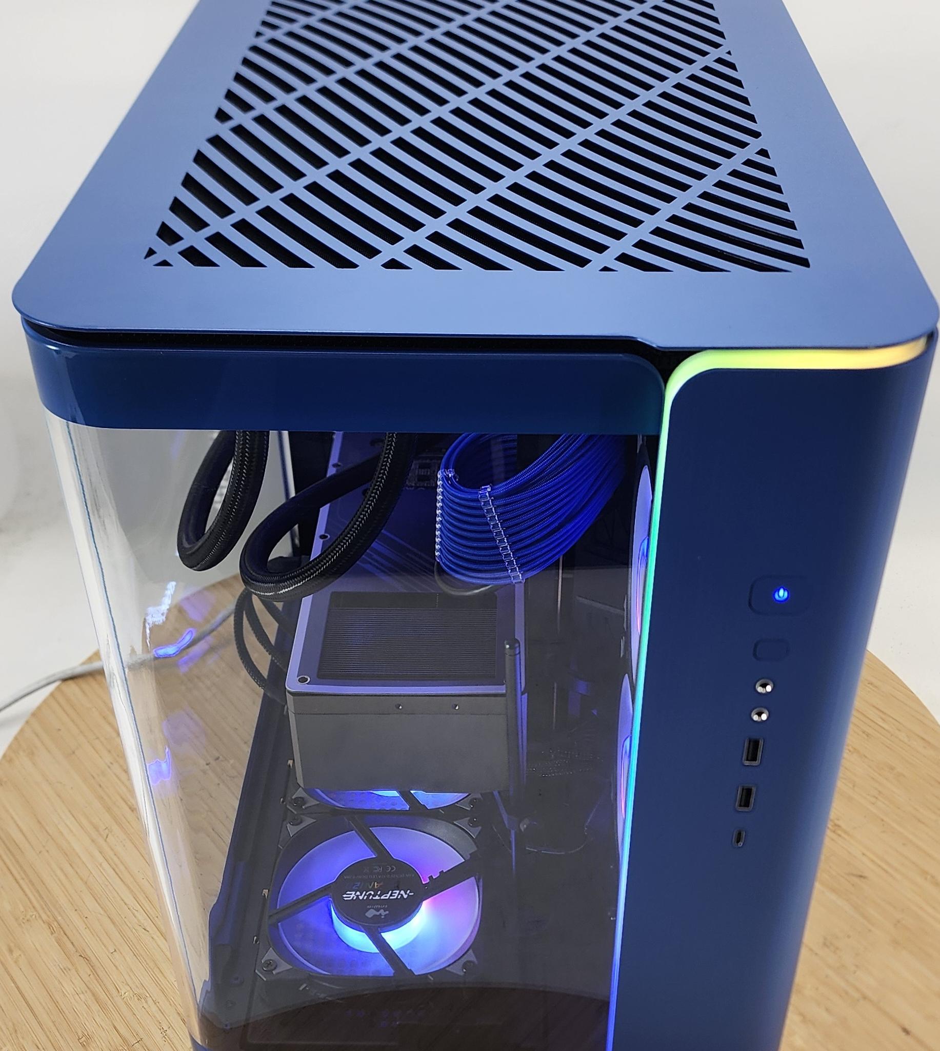 Gaming PC Ryzen 7 9700X 32GB RAM 2TB SSD RTX 4070 Ti SUPER 16GB Win11 Computer