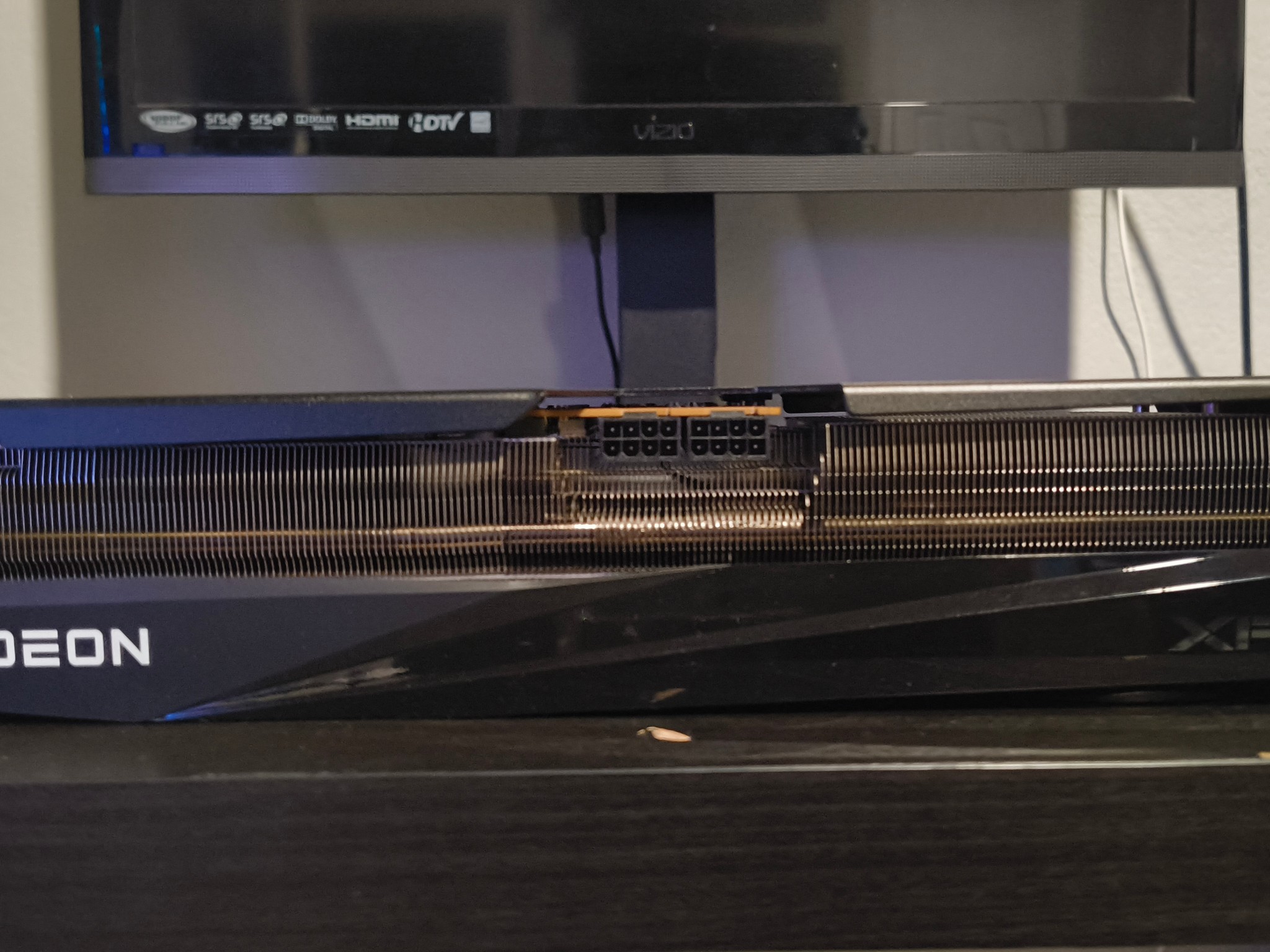 XFX QuickSilver Magnetic Air AMD Radeon RX 9070 XT 16 GB GDDR6 Pro Gaming