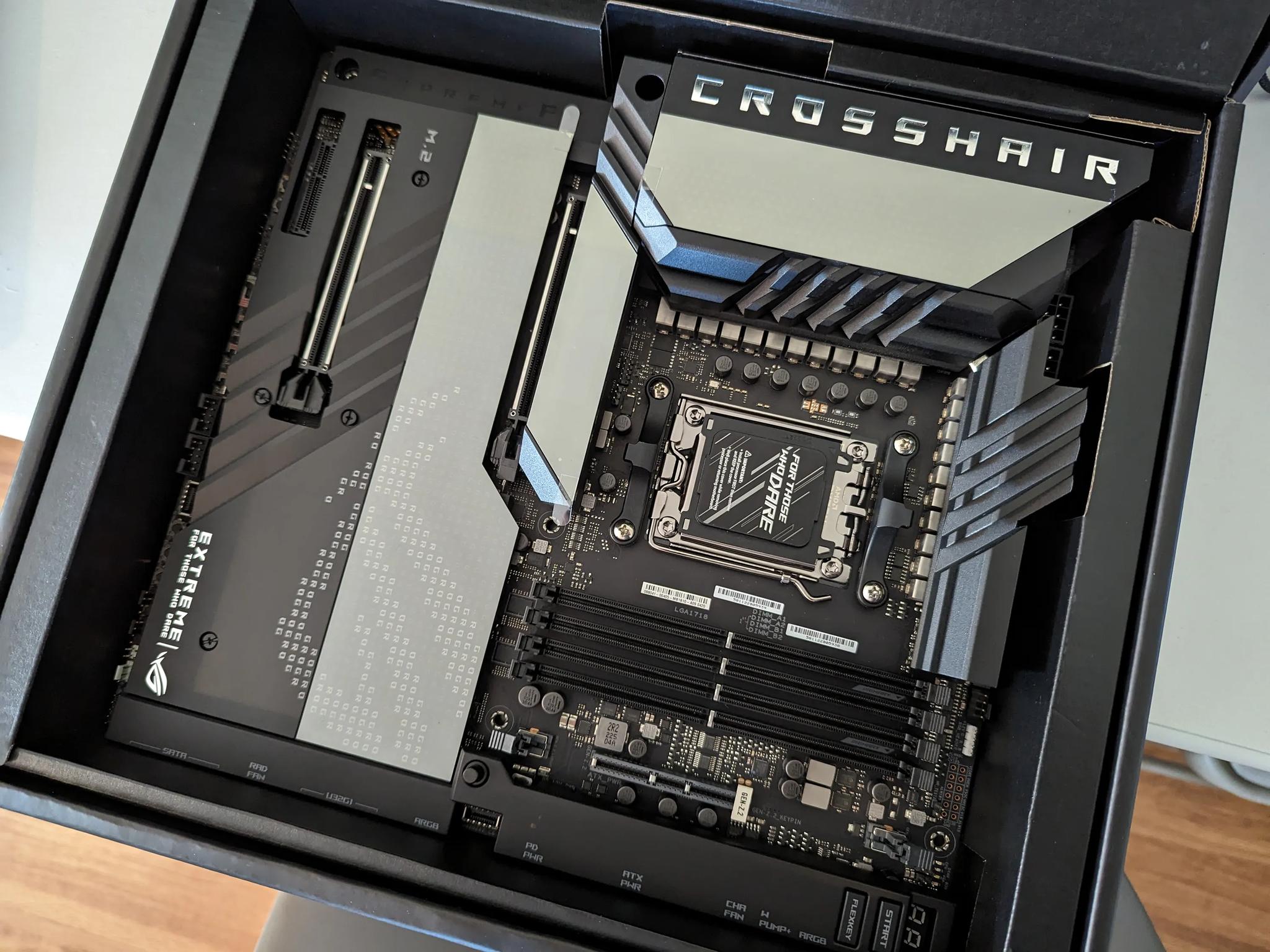 ASUS ROG CROSSHAIR X670E EXTREME MOTHERBOARD