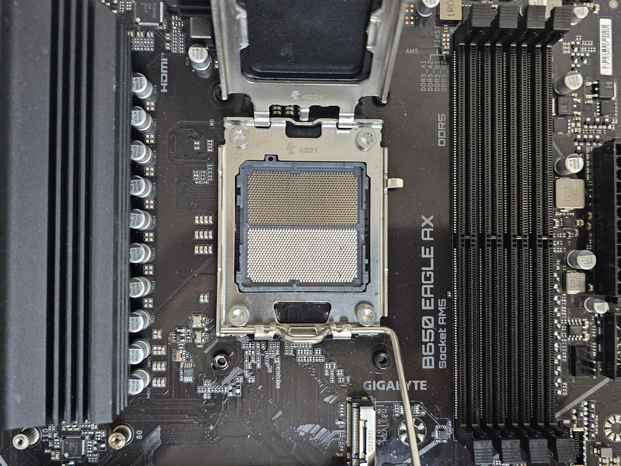 GIGABYTE B650 EAGLE AX - Image 3