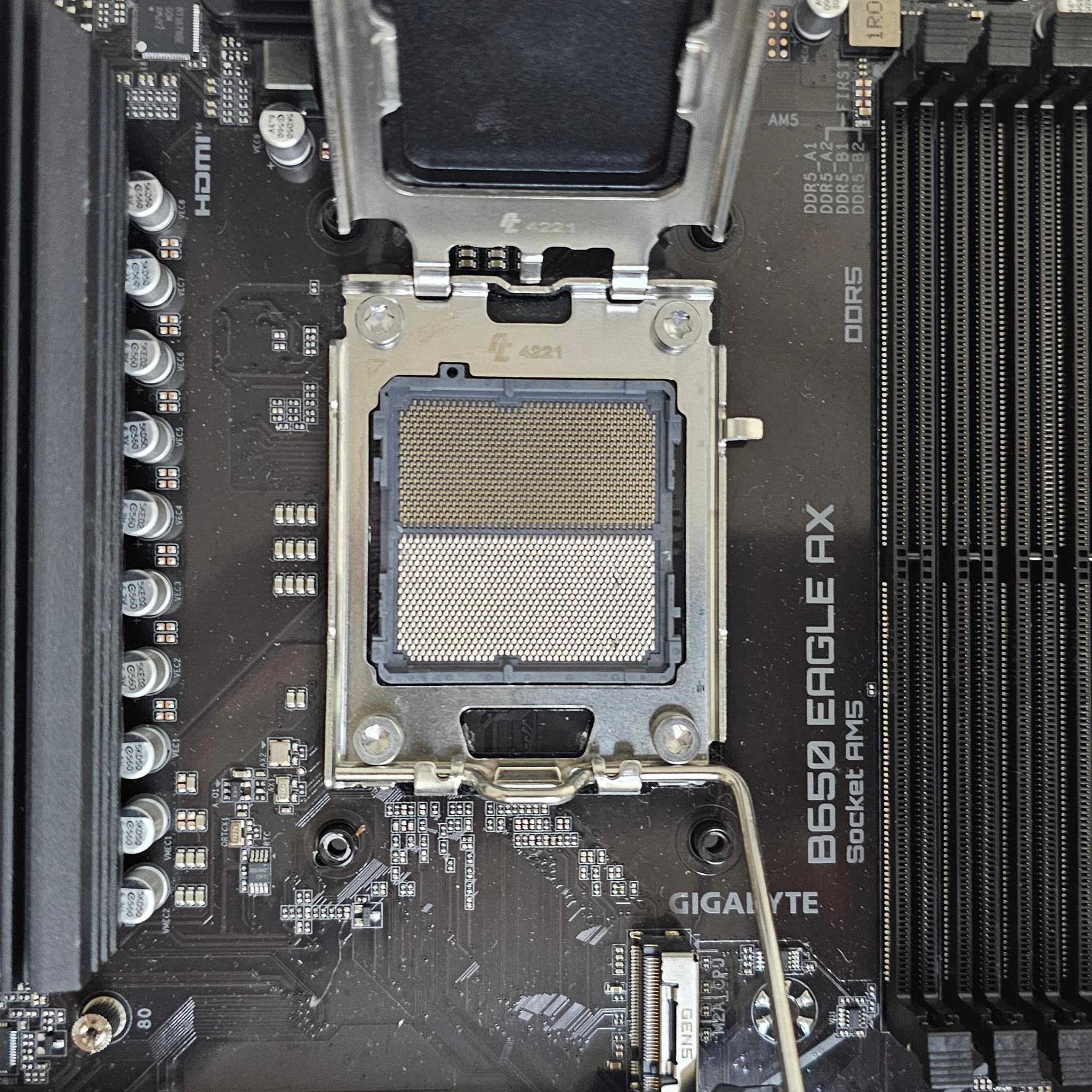 GIGABYTE B650 EAGLE AX