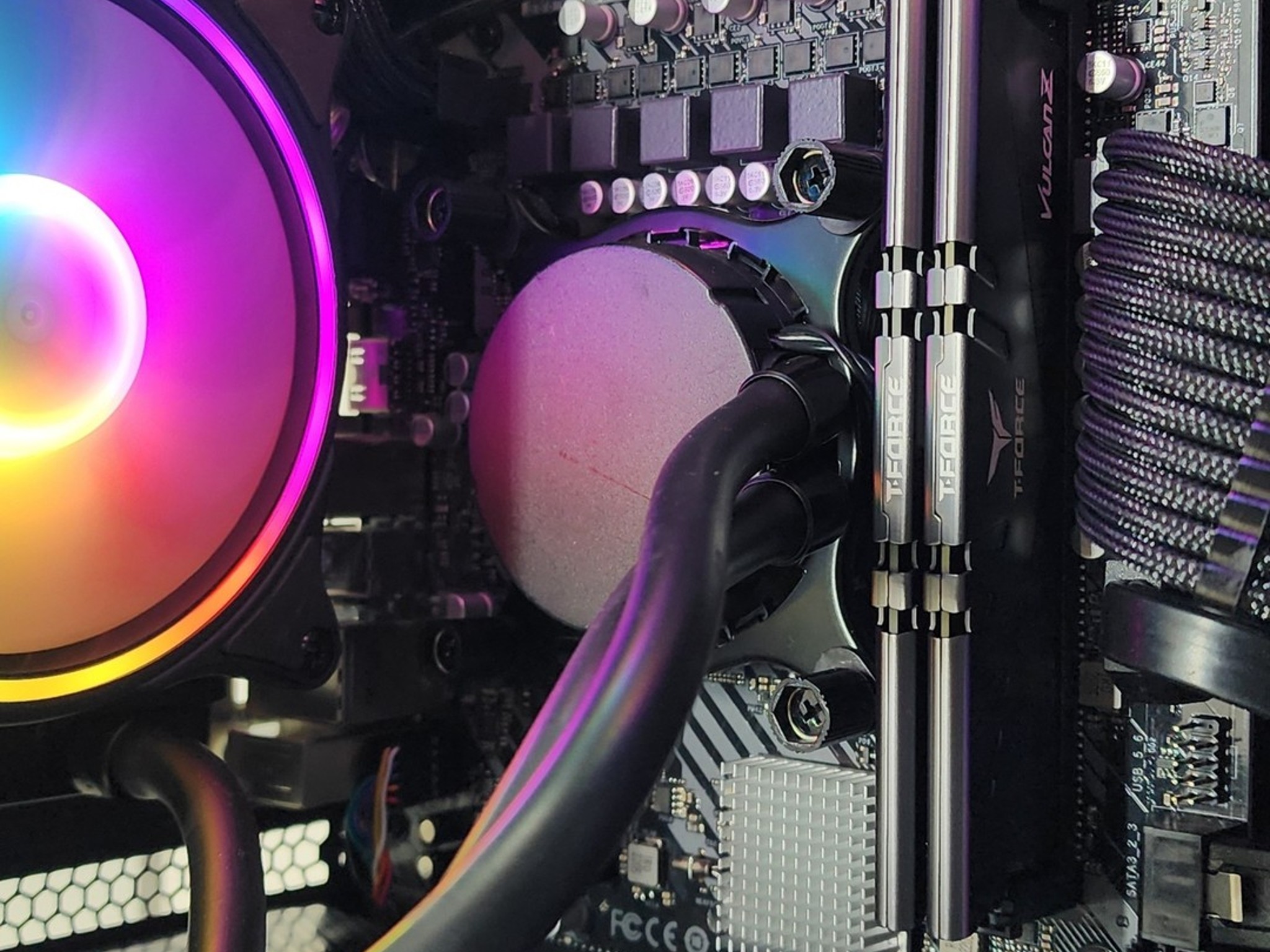 Gaming PC i5-12600KF 32GB RAM 1TB SSD RTX 3070 8GB Windows 11 PC