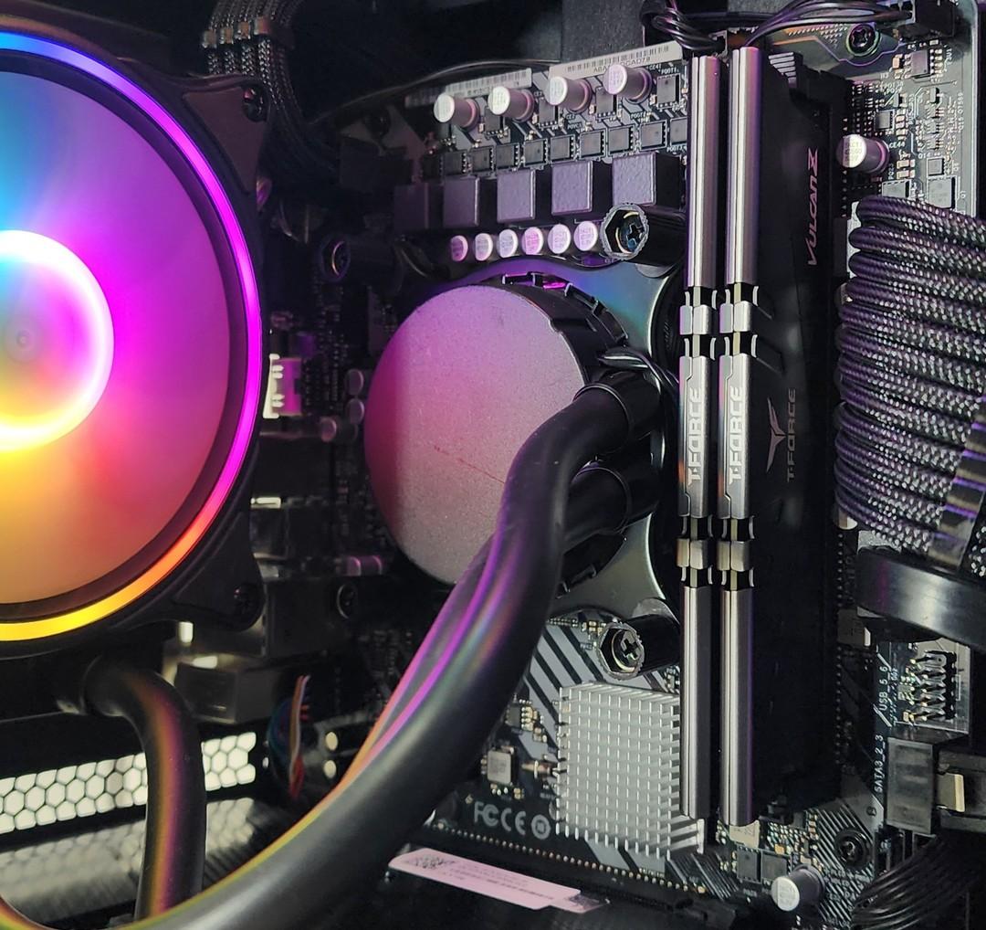 Gaming PC i5-12600KF 32GB RAM 1TB SSD RTX 3070 8GB Windows 11 PC