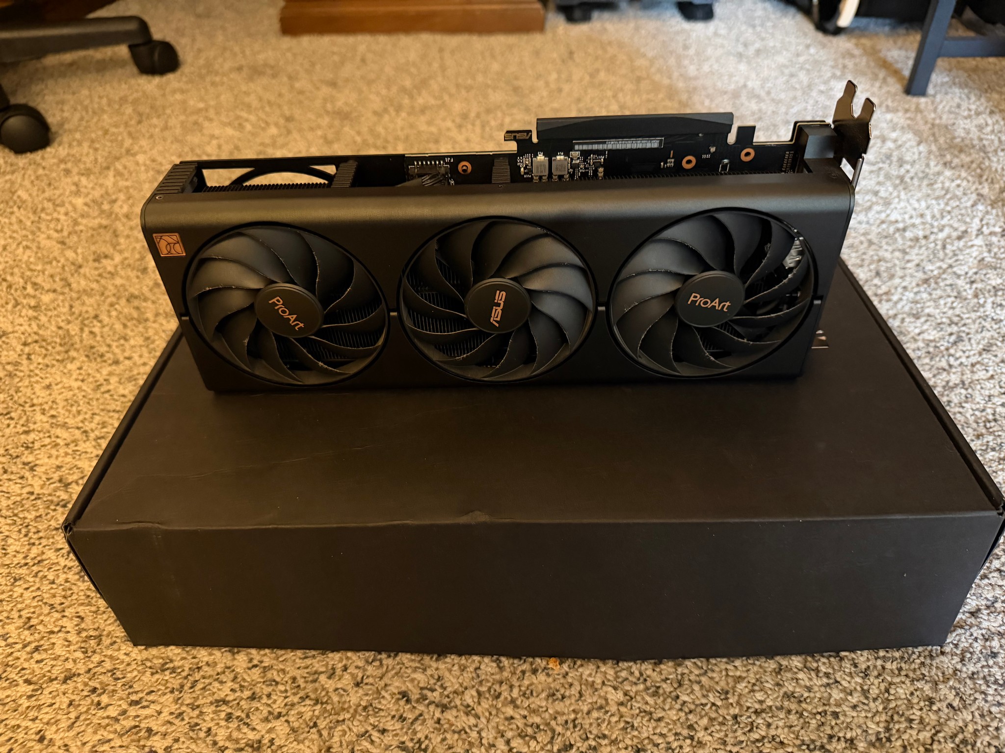 ASUS ProArt GeForce RTX 4060 OC Edition