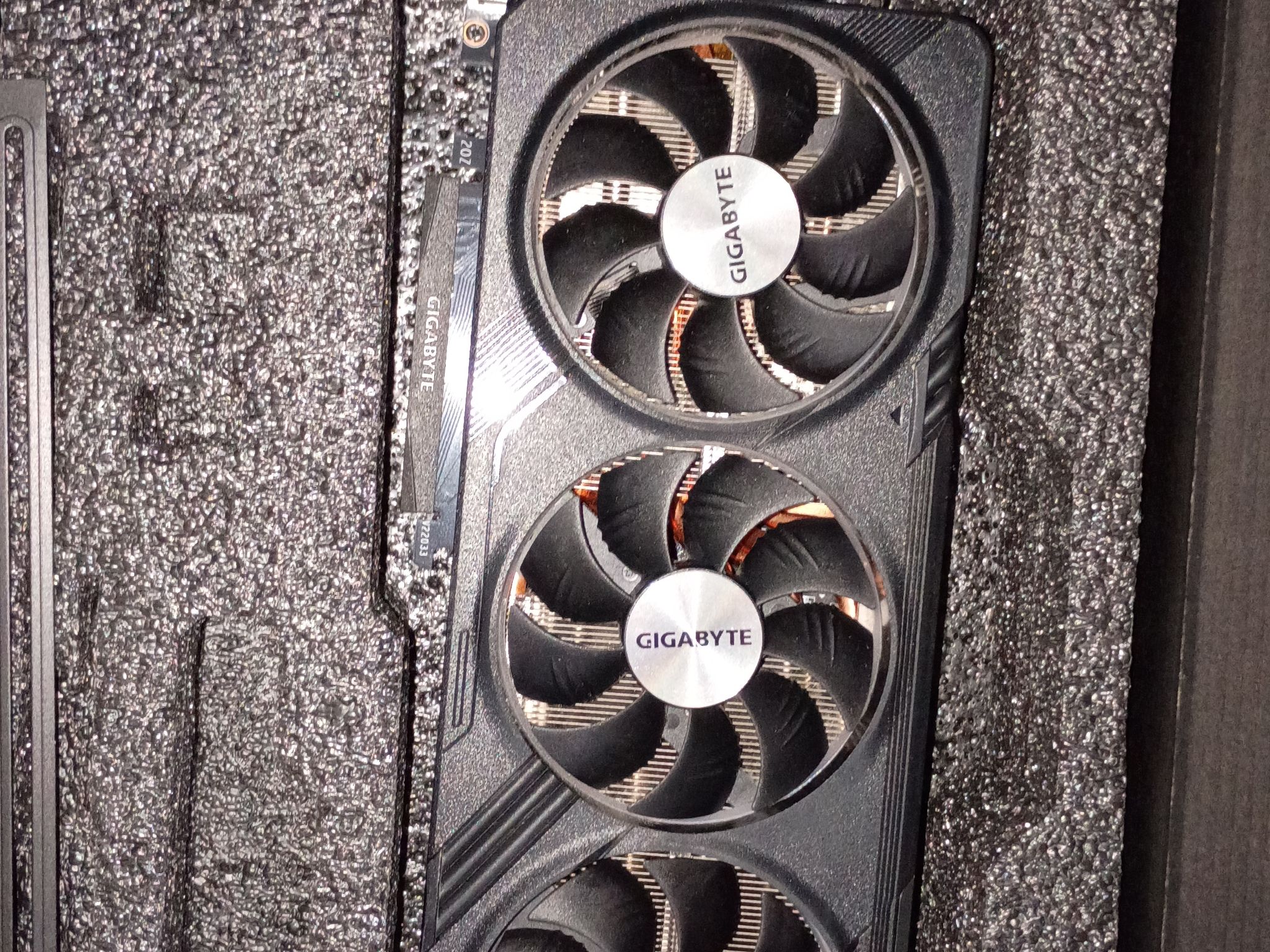GIGABYTE GAMING OC GeForce RTX 4070