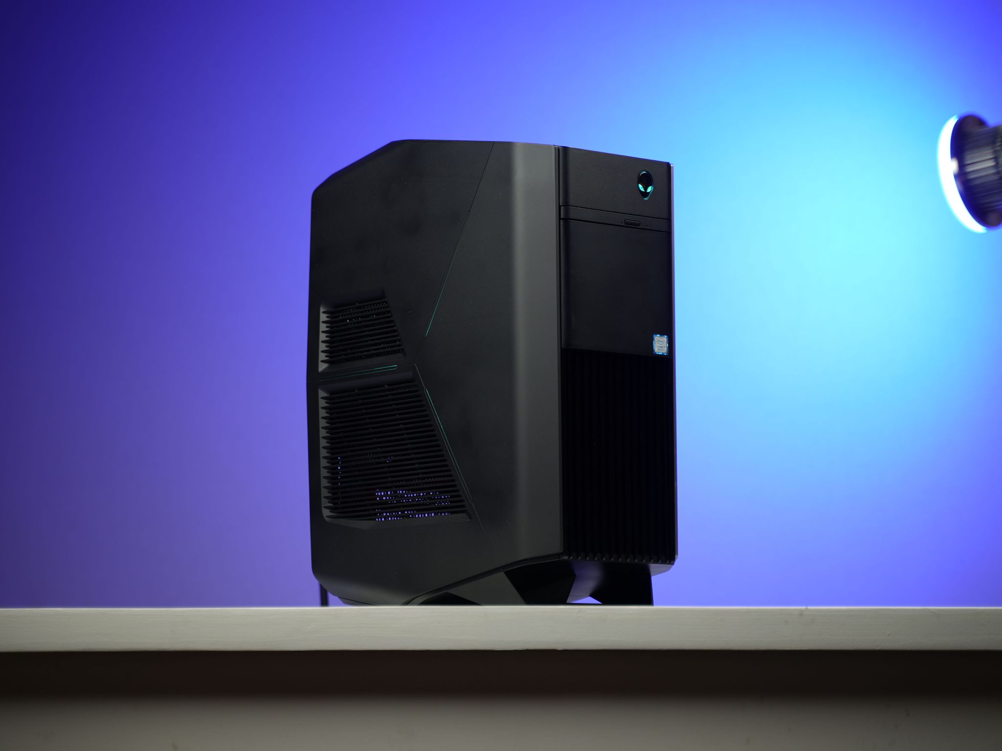 “ALIENFORM 5” GTX 1080 Intel Core i7 8700 16GB 1.3TB Windows 11 Gaming PC Powerhouse