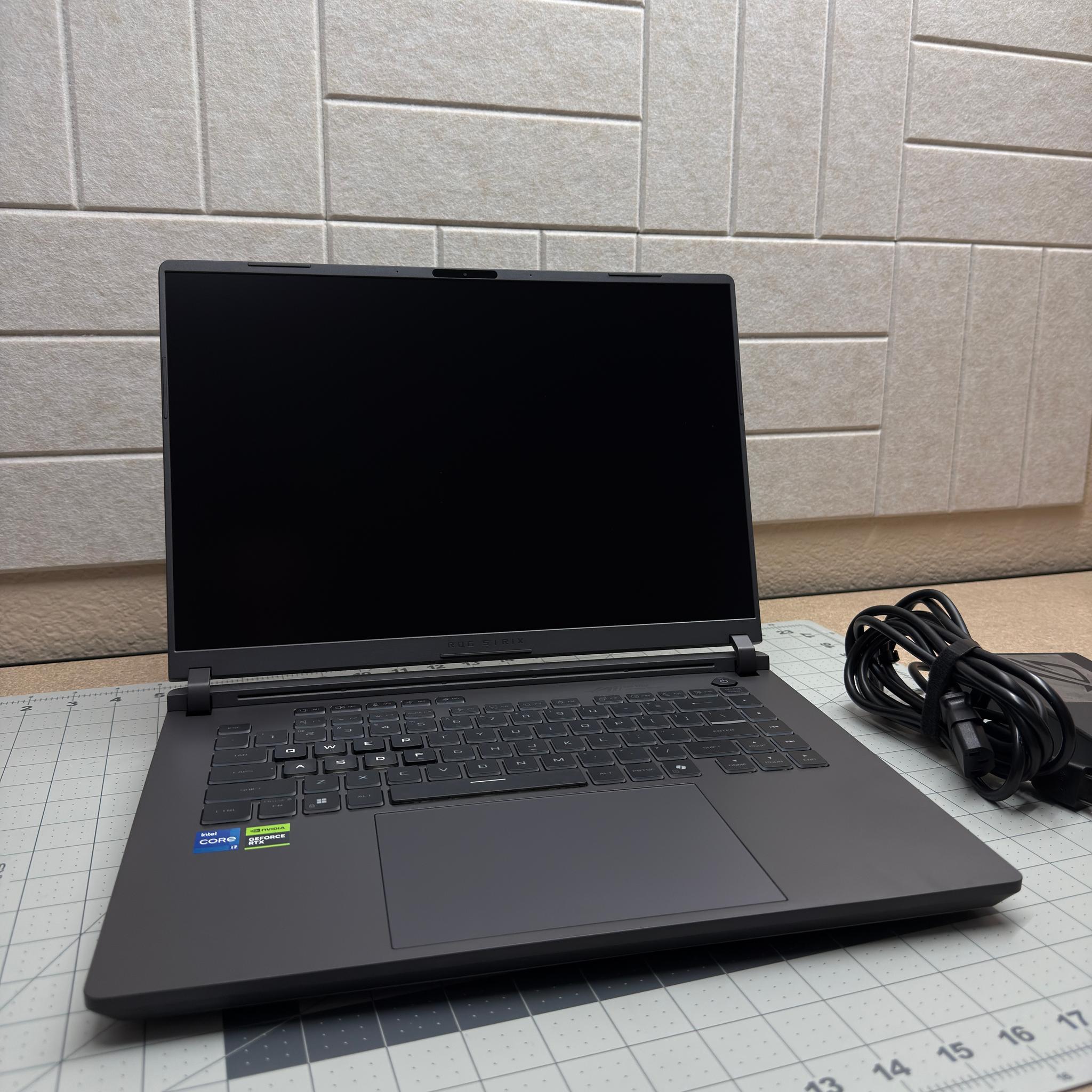 ASUS ROG STRIX G16 Gaming Laptop • RTX 4060 • Intel i7-14650HX