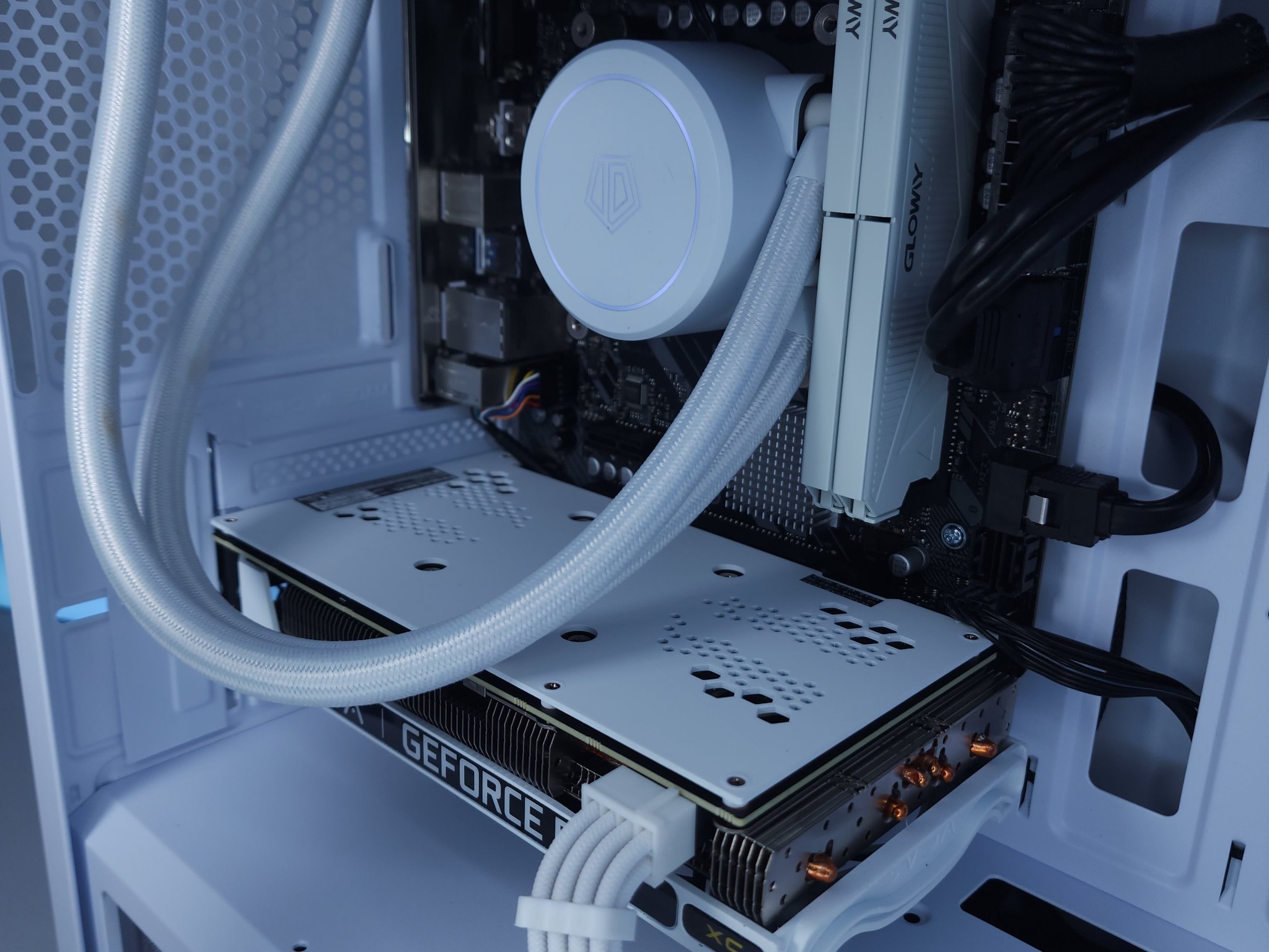 🤍🤍 RTX 3060 Ti // Core i5 12400 // 16GB 3600MHz // 1TB NVMe Gen 3
