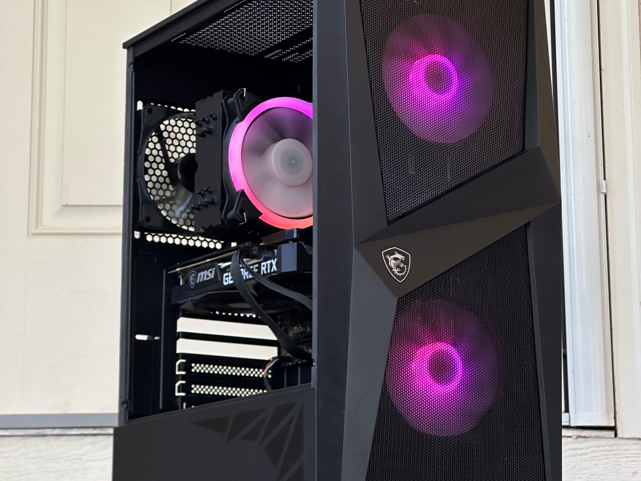 Gaming pc / RTX 3060 / i7-12700F / 32GB 3200MHz Ram / 3TB Storage / windows 11