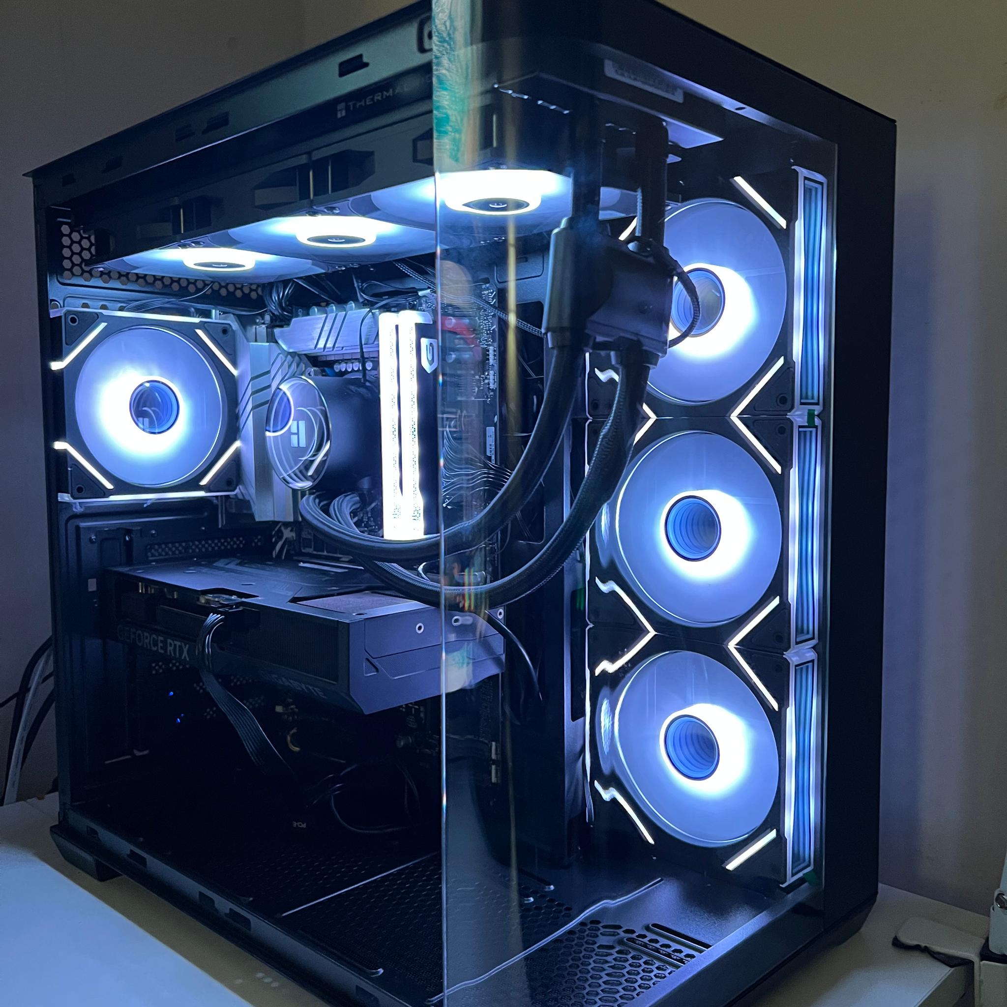 RTX 4070 gaming pc | Intel core i7 14700kf| 32gb ddr5| 2tb storage| 4k gaming
