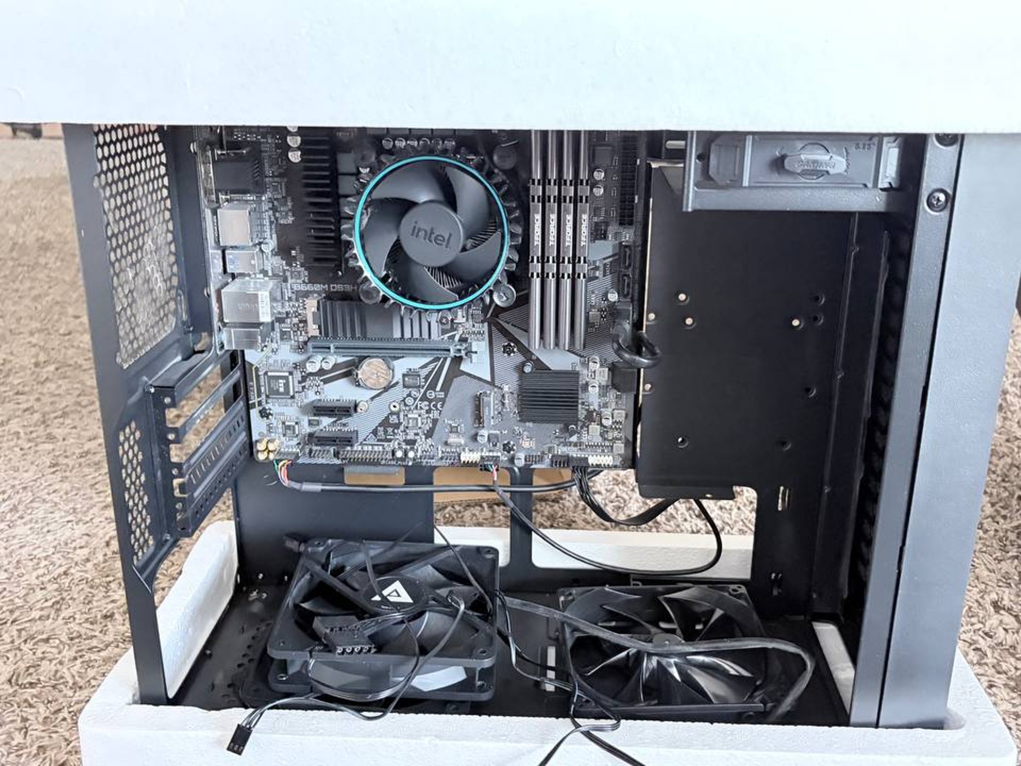 Intel i5-12400F + Motherboard + 32GB RAM