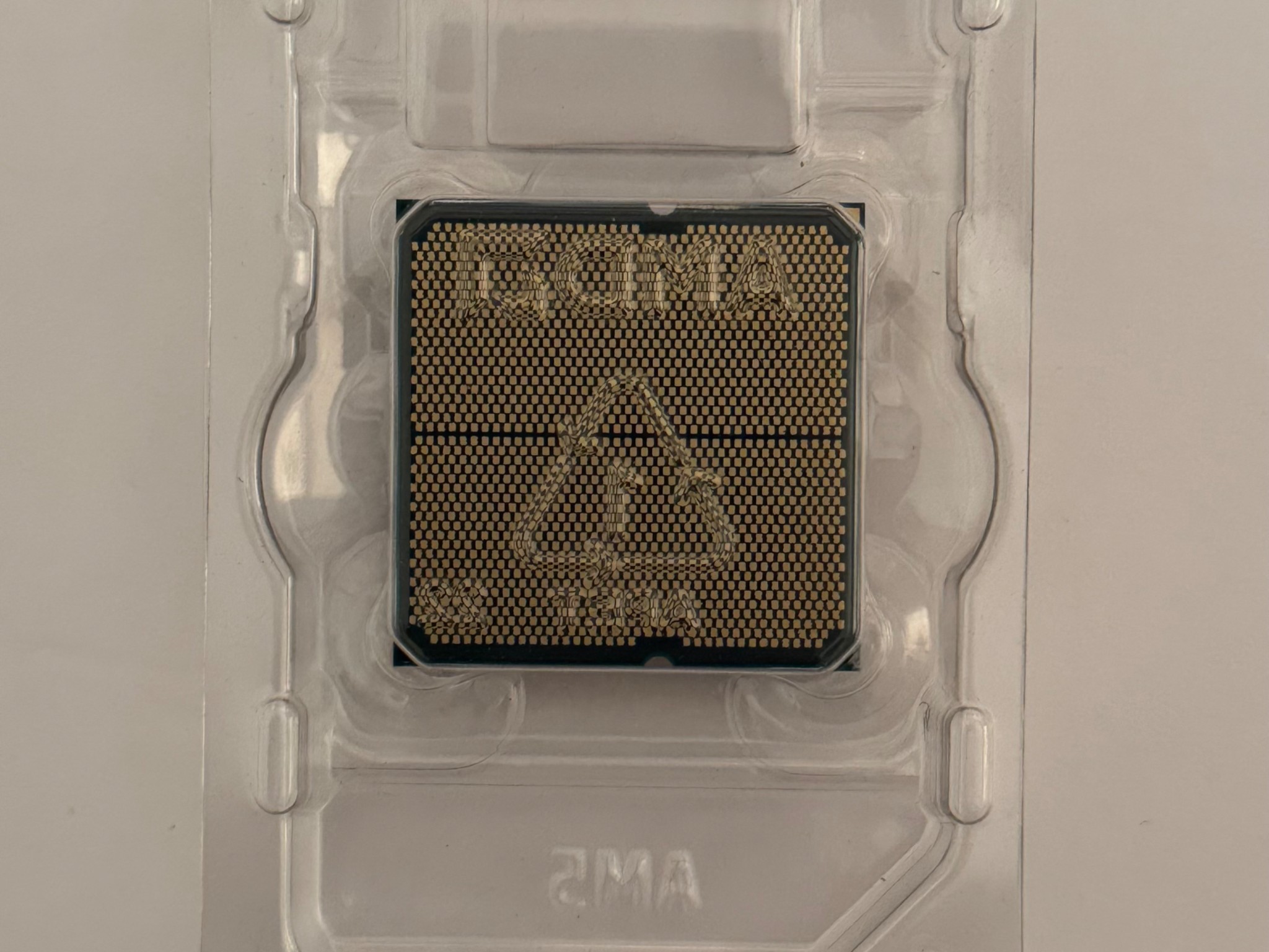 AMD Ryzen™ 5 9600X 6-Core, 12-Thread Unlocked Desktop Processor