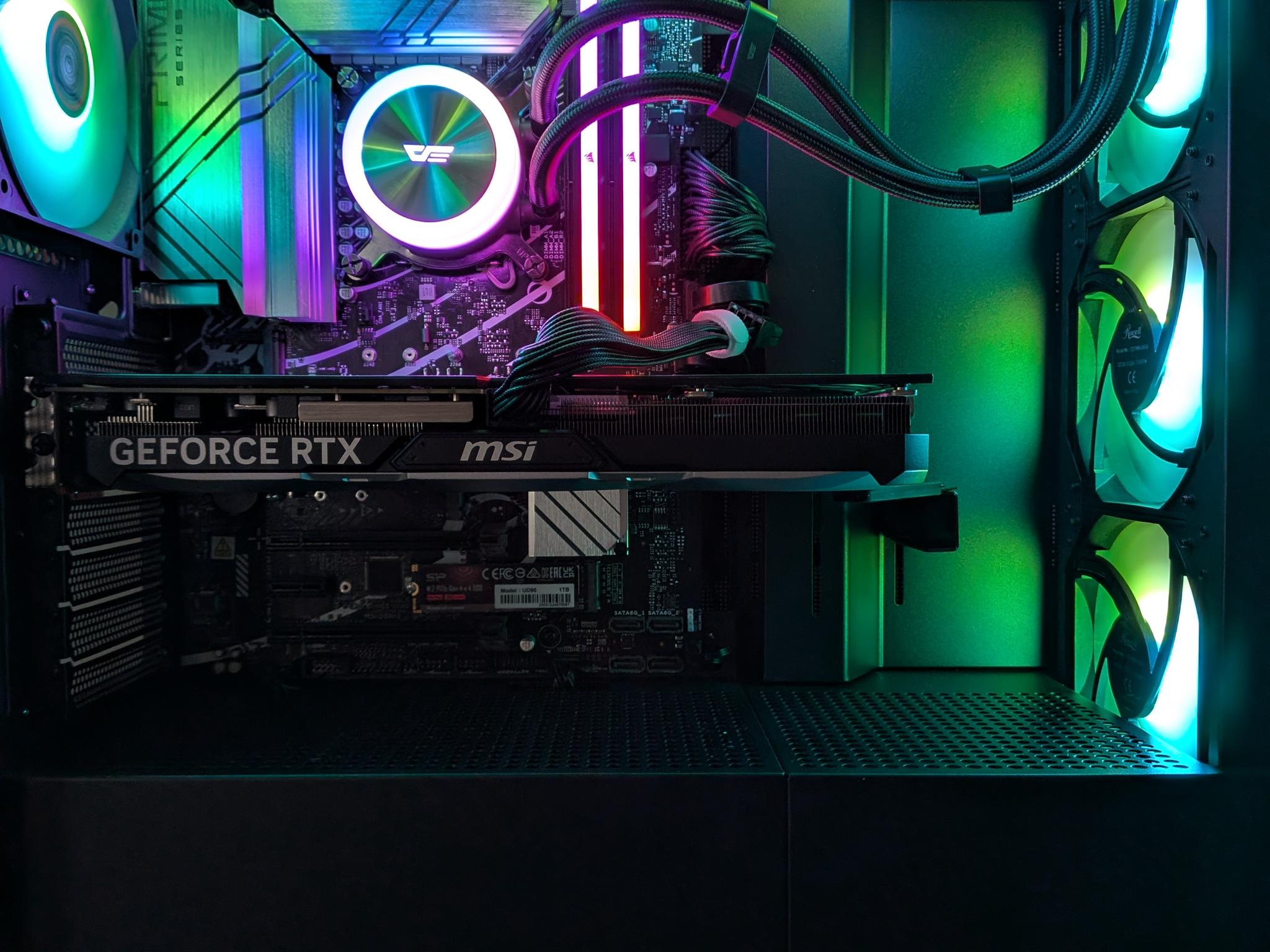 14600K | RTX 4070 12GB | 32GB | 1TB | 650W