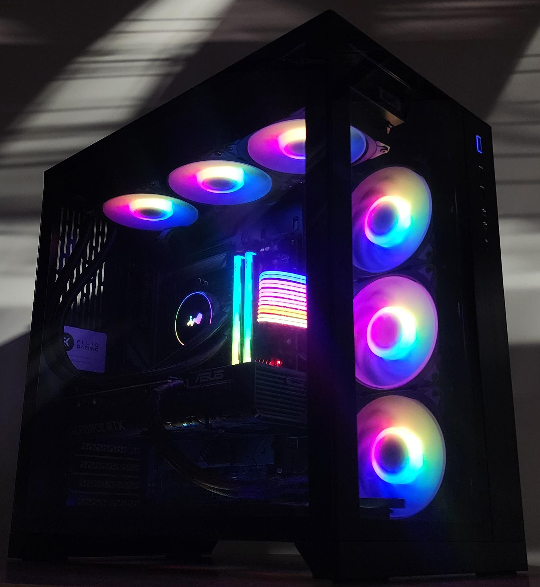Gaming PC Ryzen 7 9850X3D 32GB RAM 2TB SSD RTX 5070 Ti 16GB Windows 11 Computer
