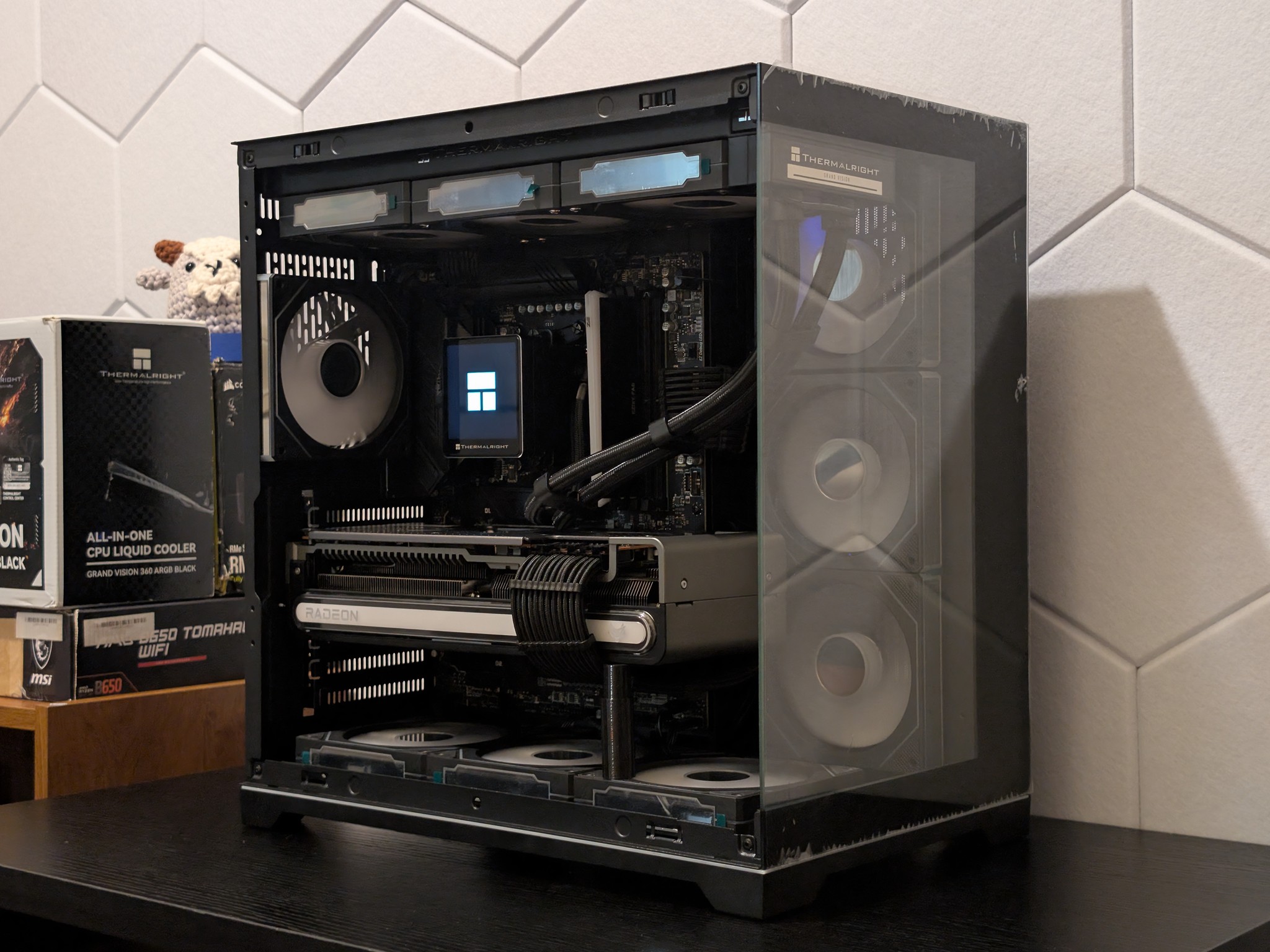 ♠️🔥4K Gaming Beast | RX 7900XTX | Ryzen 9 9900X | 2TB SSD | 32GB RAM | WiFi 6 & Bluetooth🔥♠️
