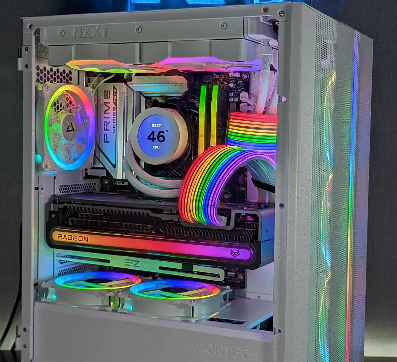 RX 7900XTX Sapphire // Ryzen 9 7900x3D // 64GB 6000Mhz DDR5 // 2TB Gen4 NVMe // WiFi