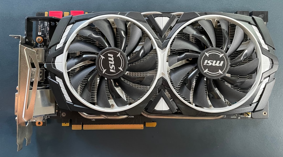 MSi GeForce GTX 1080 Armor 8G OC | Jawa