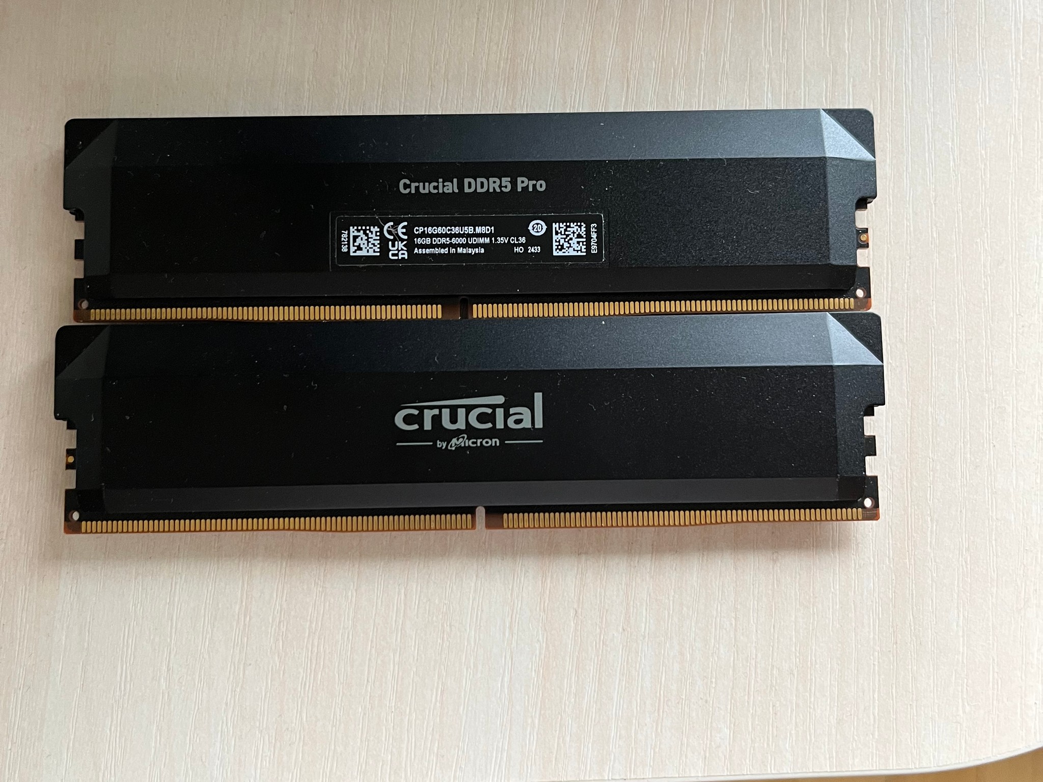 Crucial - Pro Overclocking 32GB (2x16GB) DDR5 6000MHz C36 UDIMM Desktop Memory - Black