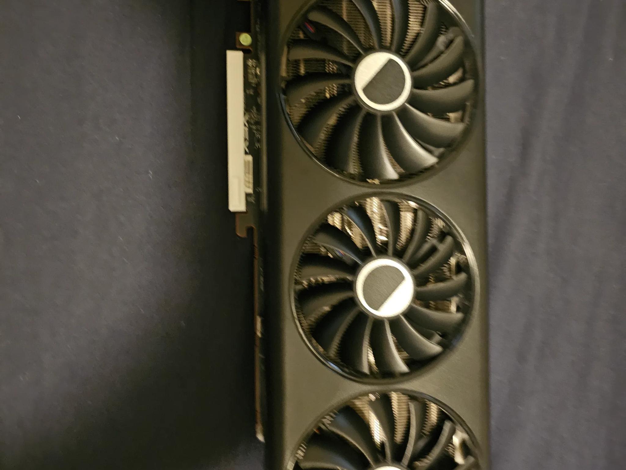 Almost new RX 7900 GRE 16Ggigs of Vram